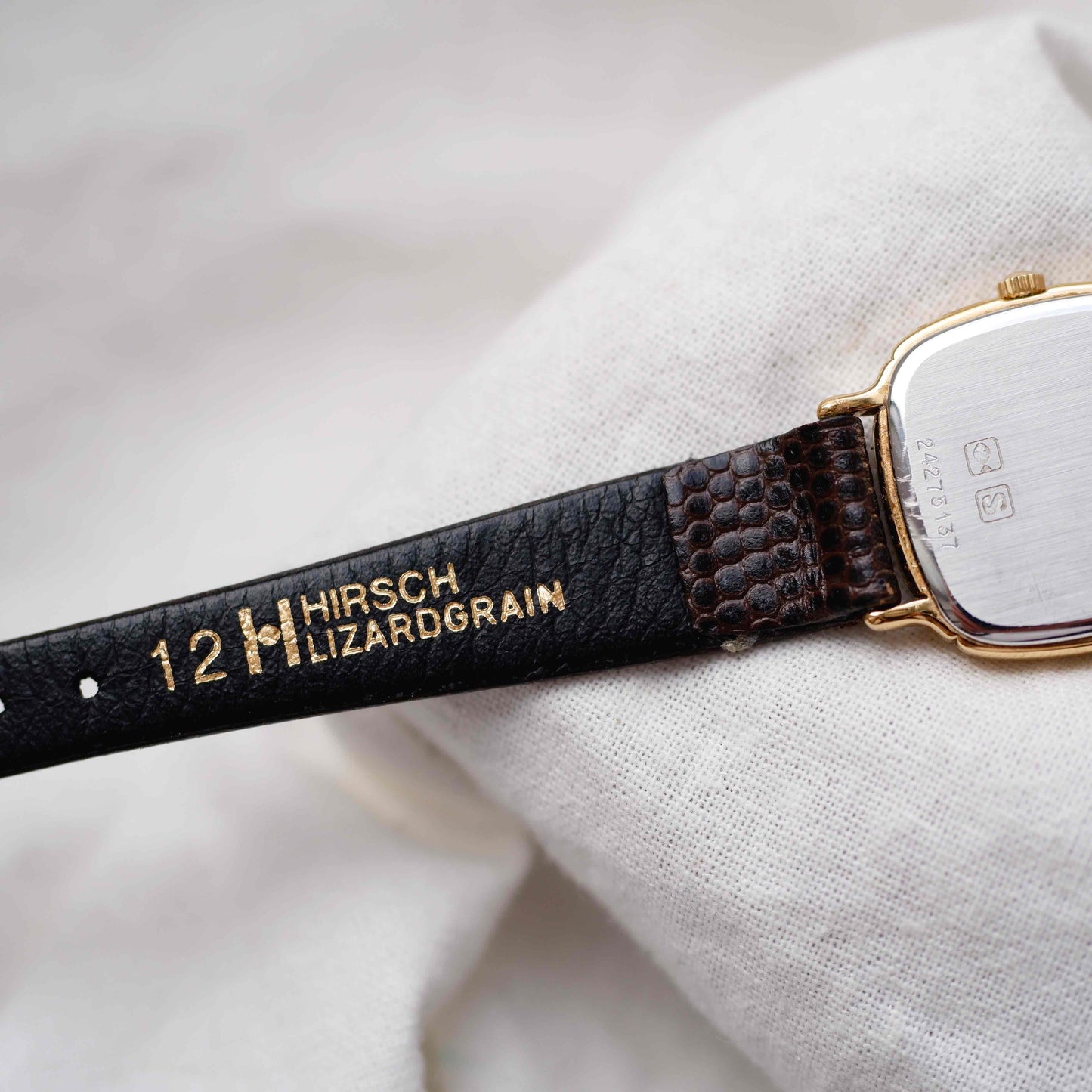 Longines Vintage Watch: Ladies 80s Gold Structured White Dial with Box