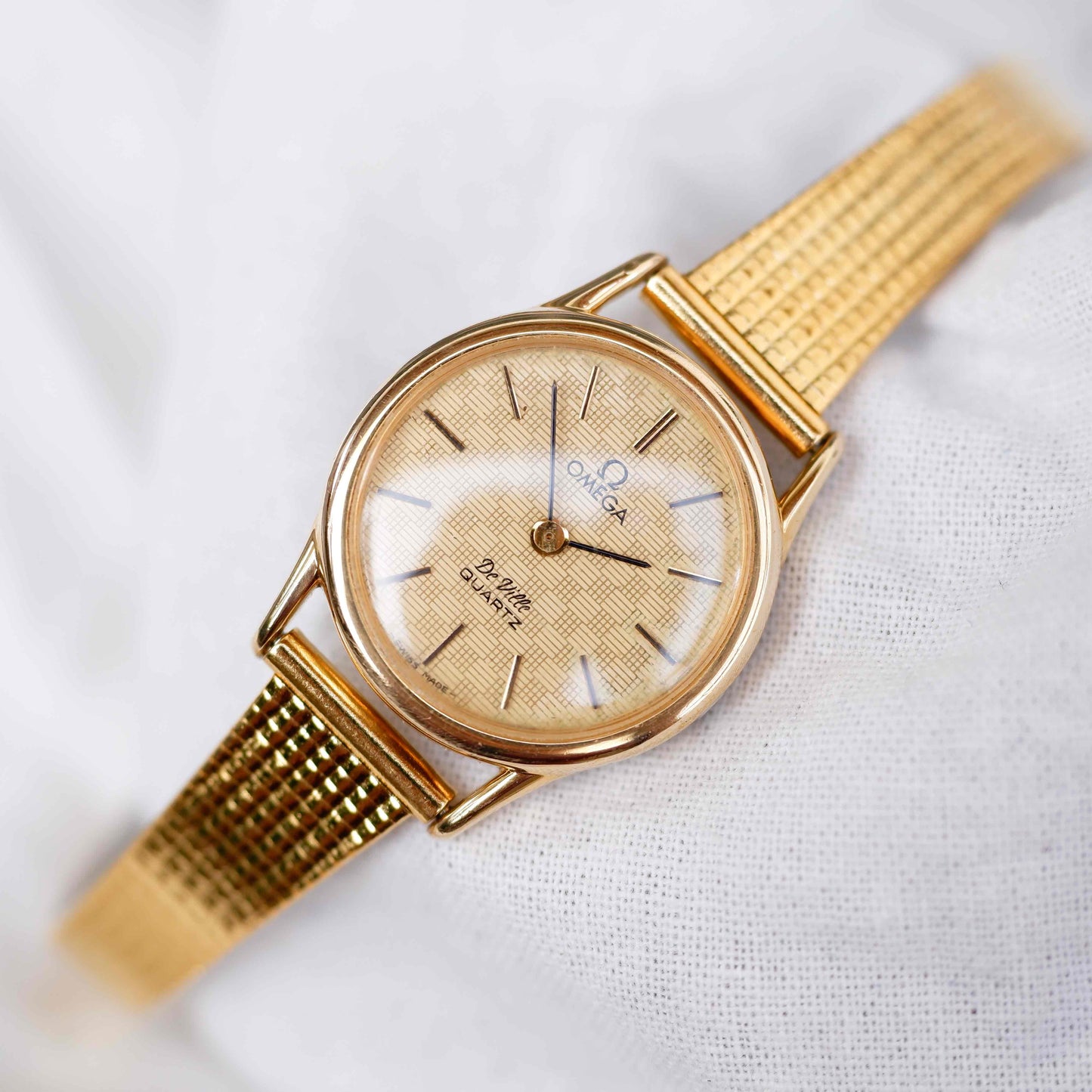Omega De Ville: Vintage Ladies Watch 80s Structured Dial