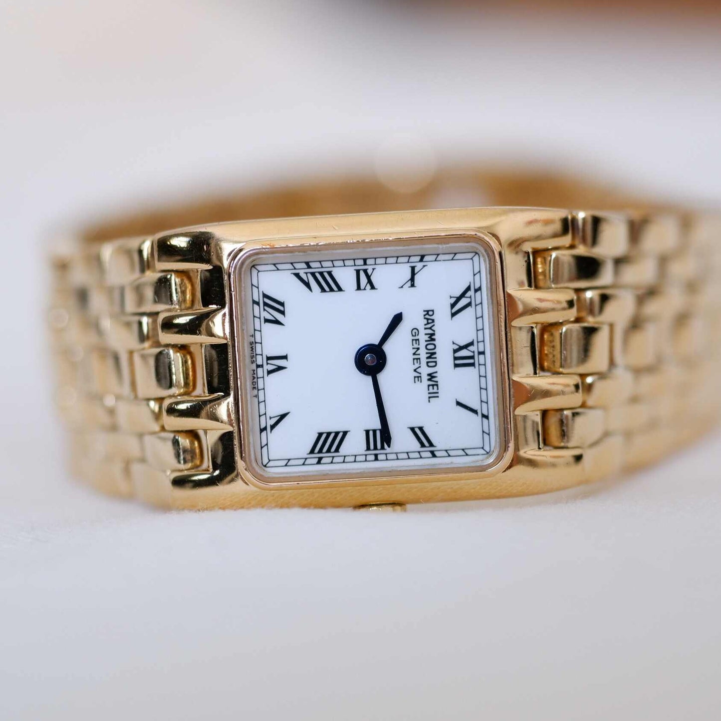 Raymond Weil Vintage Ladies Watch, Fourth Front Side Lying