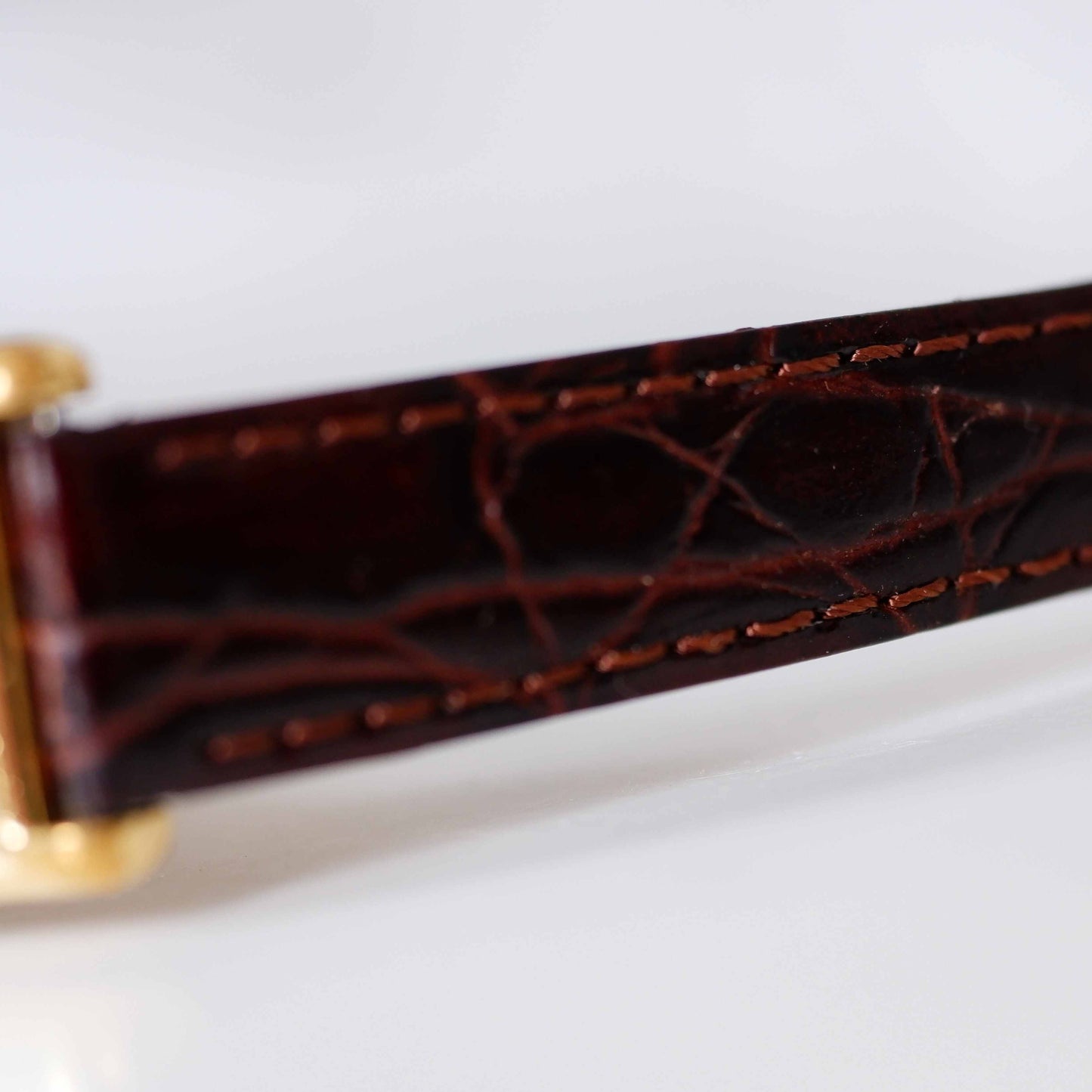 Raymond Weil Vintage Ladies Watch: 90s Golden Rectangular Style with Roman Numerals | Watch Strap