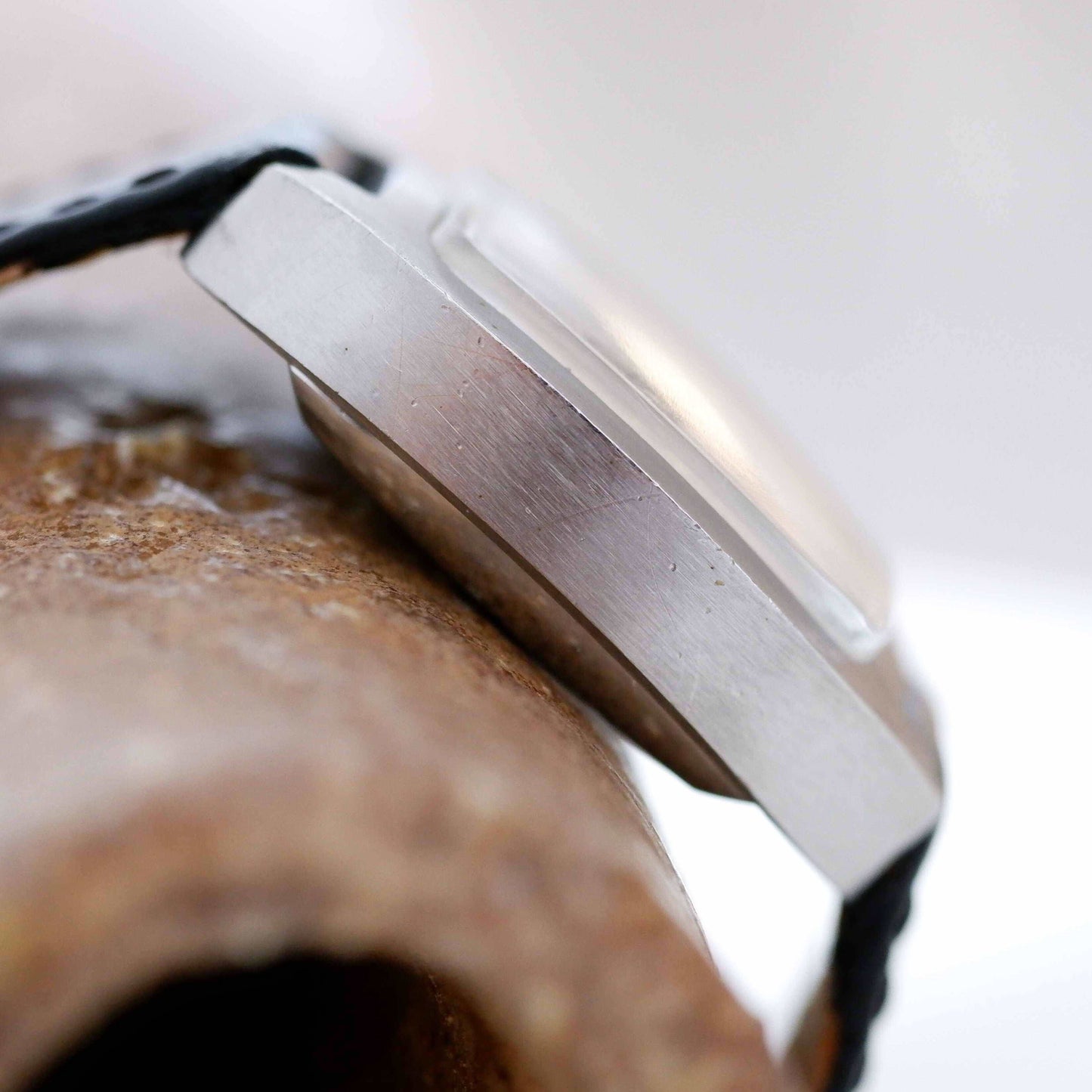 Zenith Respirator Vintage Ladies Watch: 70s Elegant Silver Rectangular Classic Style, Side View Left