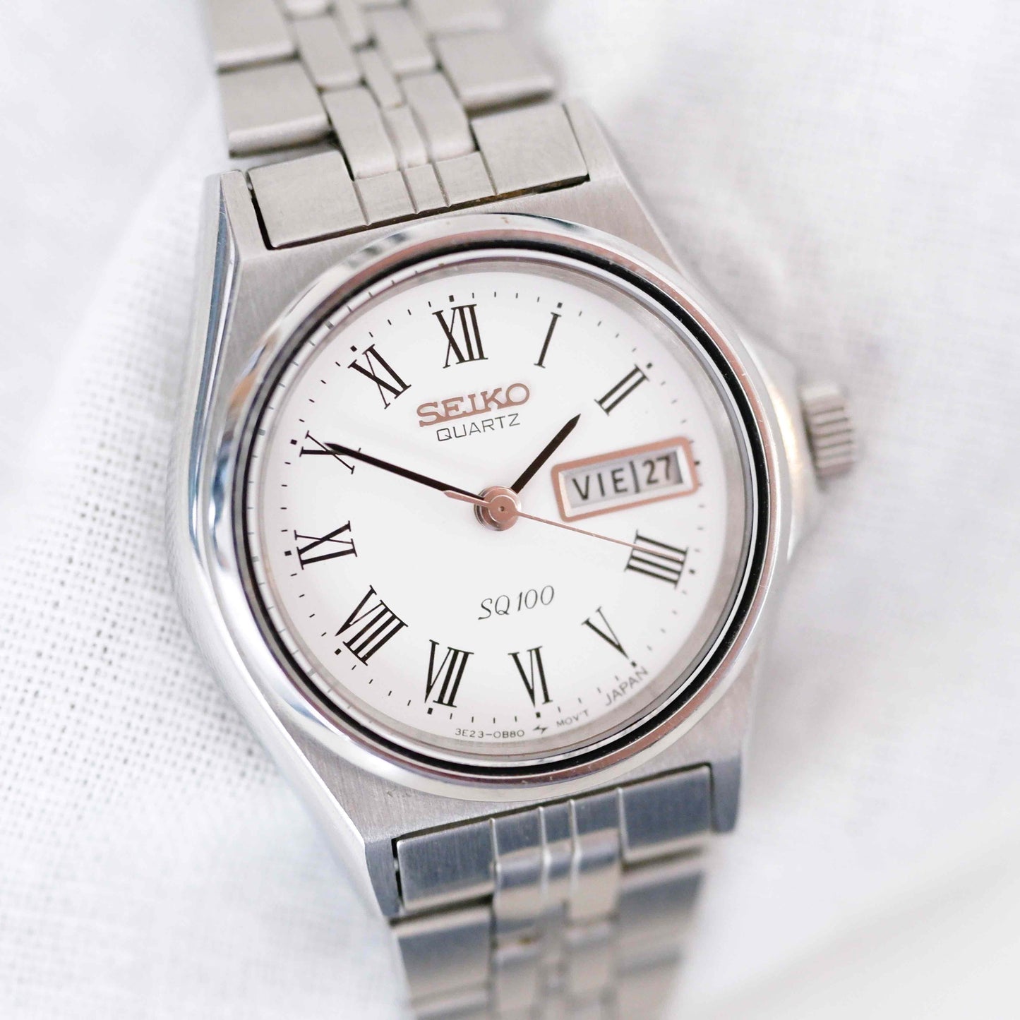 Seiko Vintage Ladies Watch: 90s Silver Diver with Classic Roman Dial
