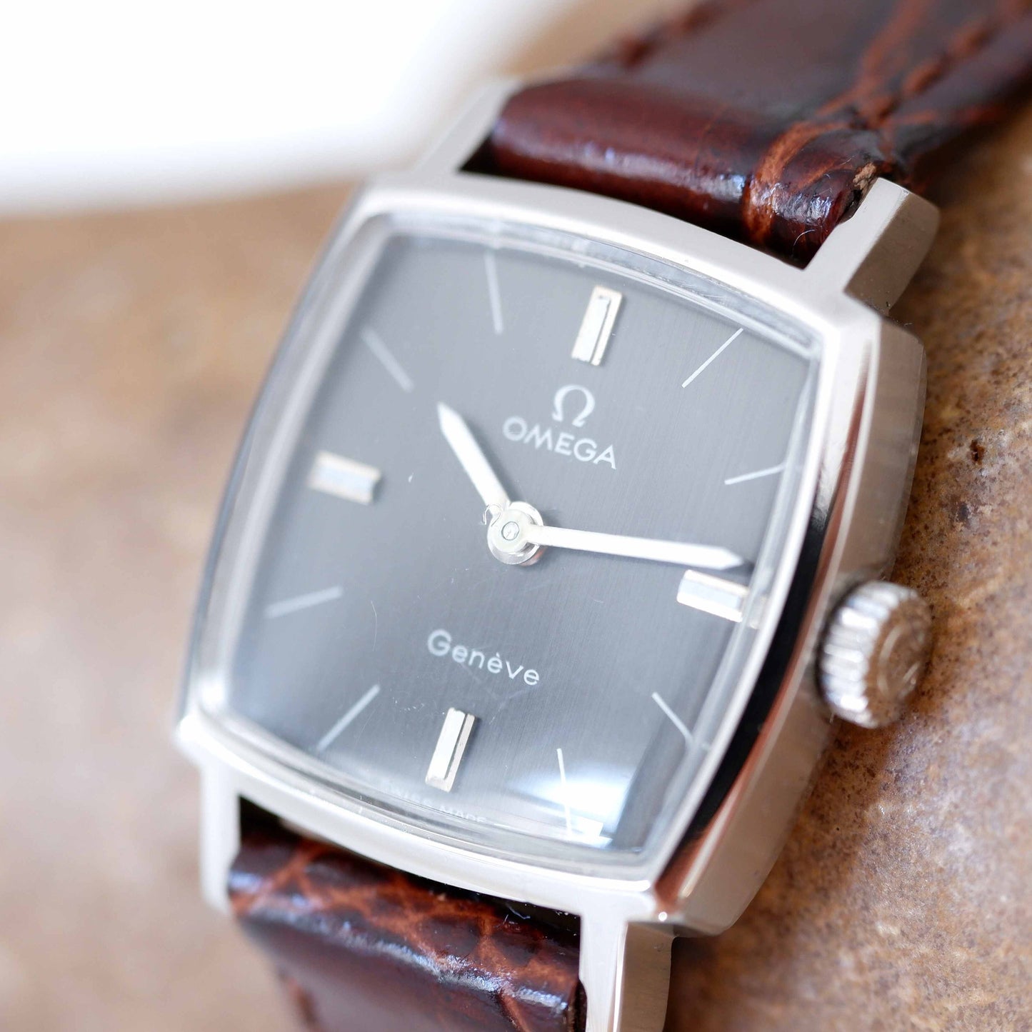 Omega Geneve Vintage Ladies Watch: 60s Elegant Style Mechanical Gray Dial | Light Right Side