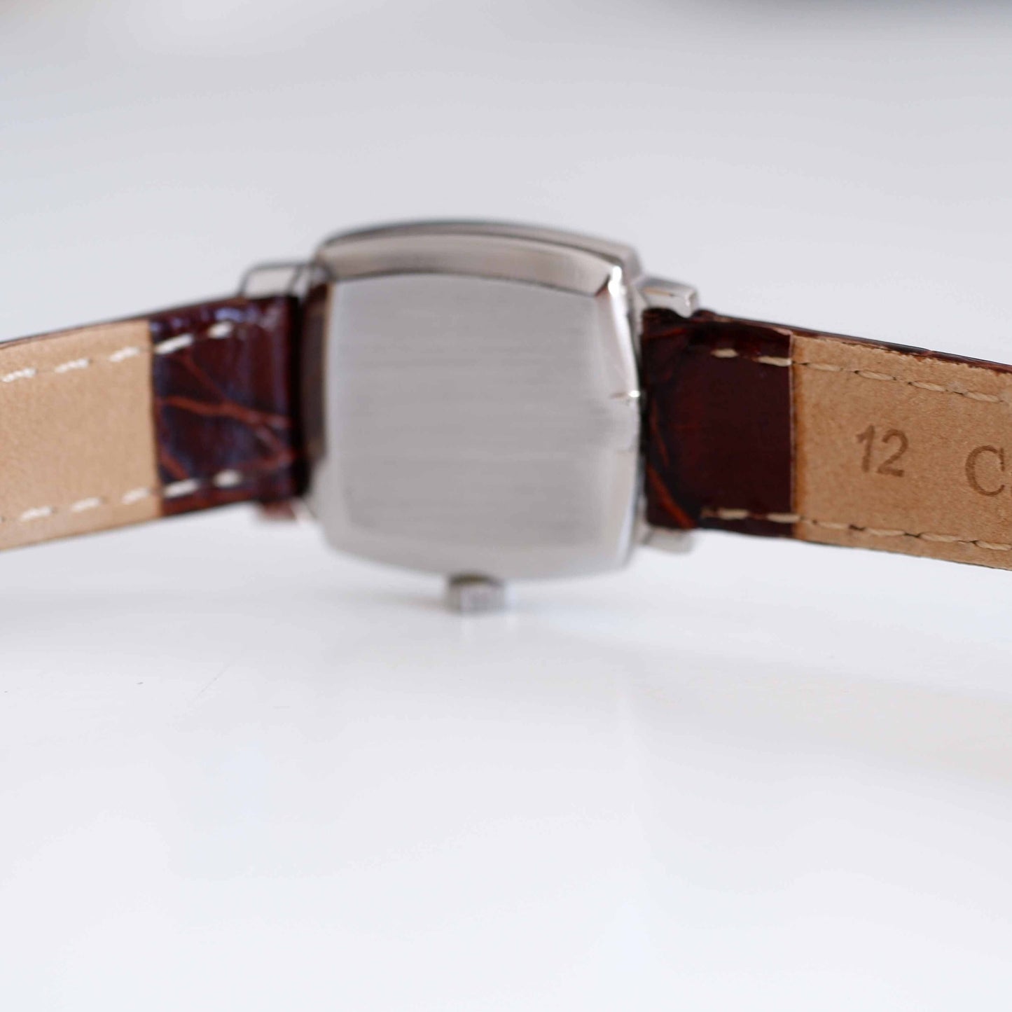 Omega Geneve Vintage Ladies Watch: 60s Elegant Style Mechanical Gray Dial | back Side
