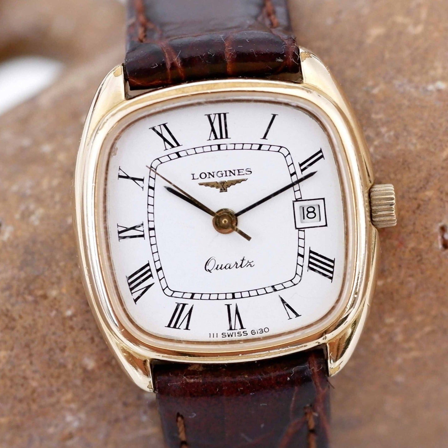Longines Vintage Ladies Watch: 80s Golden, Rectangular with Roman Numerals | First Front Side