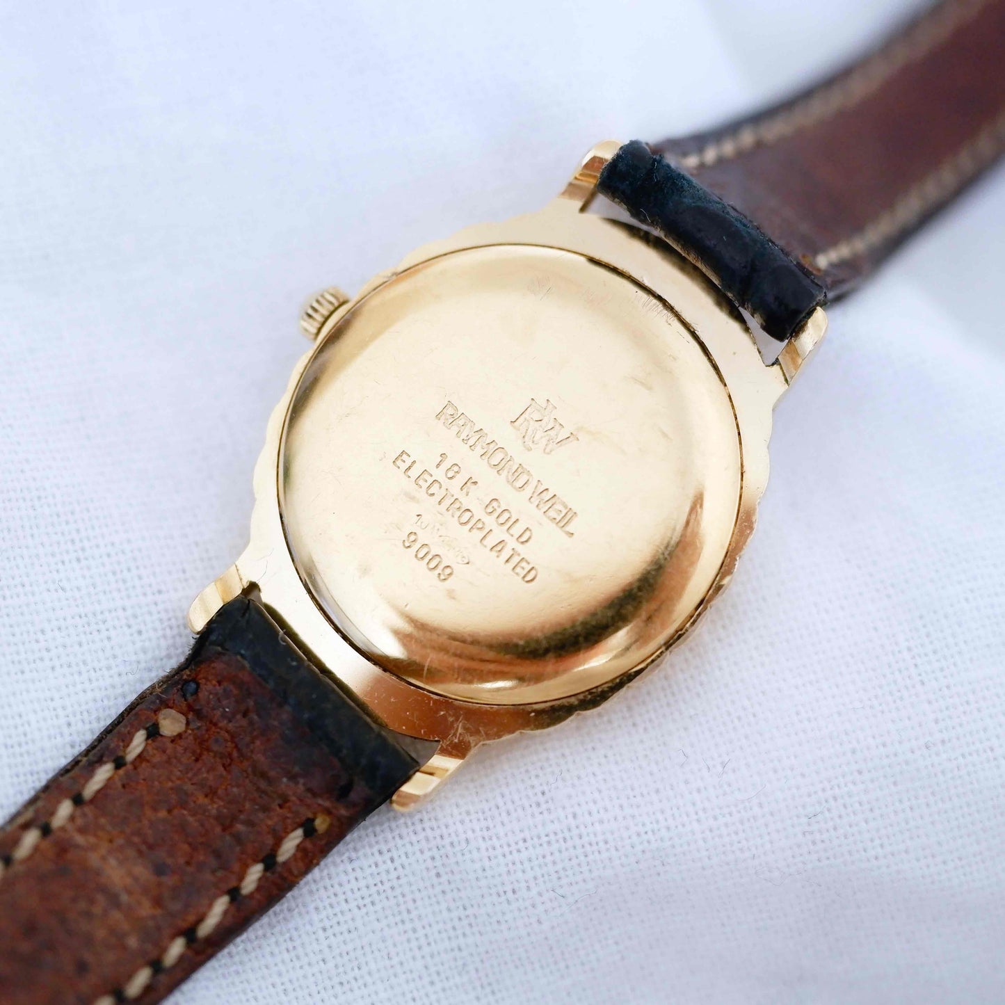 Raymond Weil Watch: Vintage Ladies Watch 70s Golden Champagne Dial