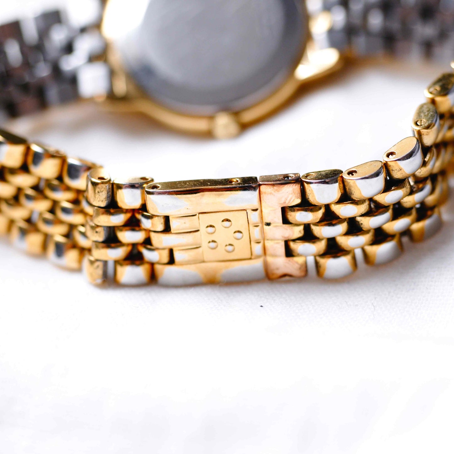 Eterna Vintage Watch: Ladies 90s Golden Iconic with Champaign Dial