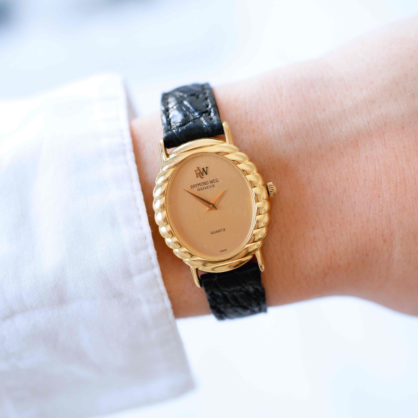 Raymond Weil Watch: Vintage Ladies Watch 70s Golden Champagne Dial