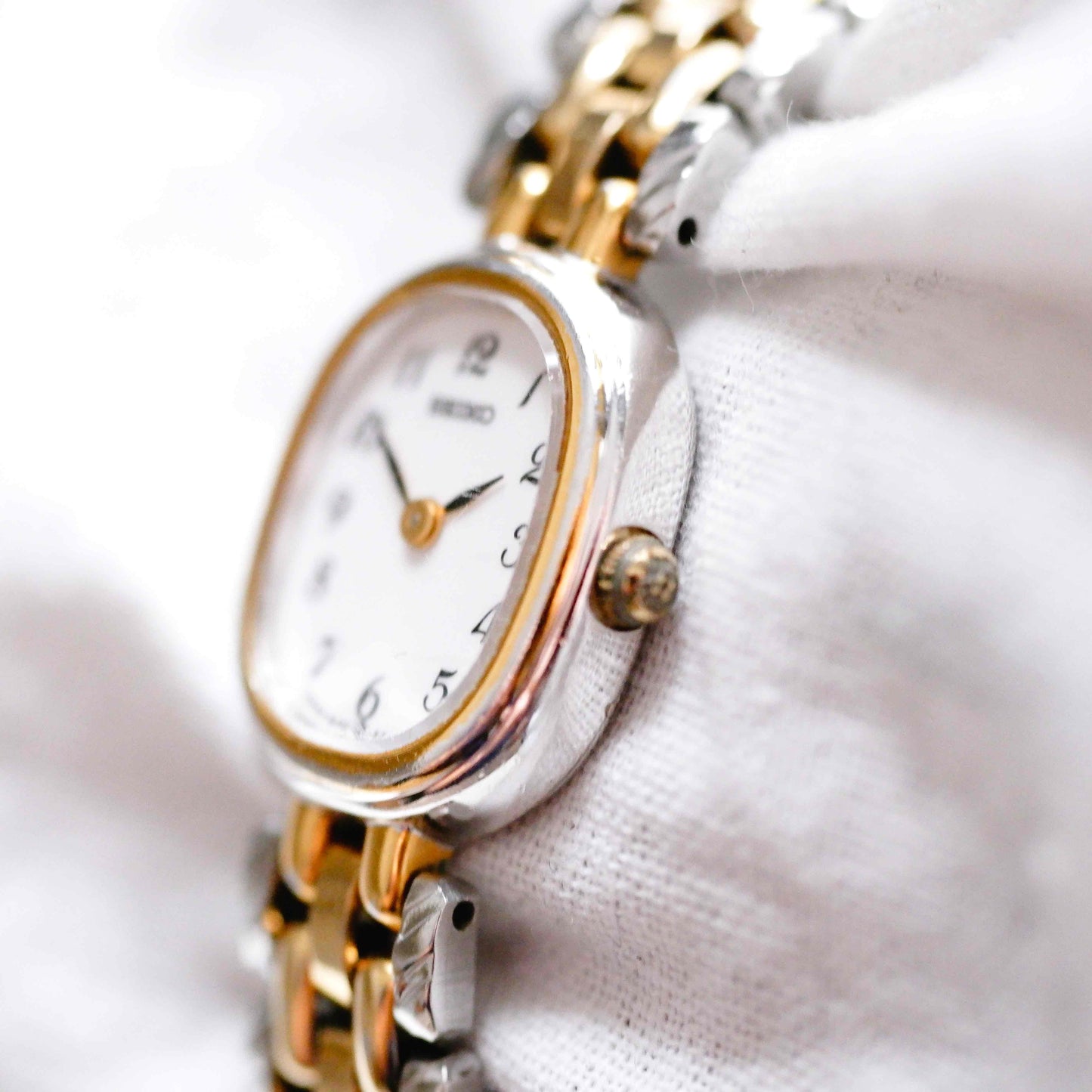 Seiko Dainty Cocktail Watch: Ladies Vintage 90s Two-Tone Gold Classic Dial