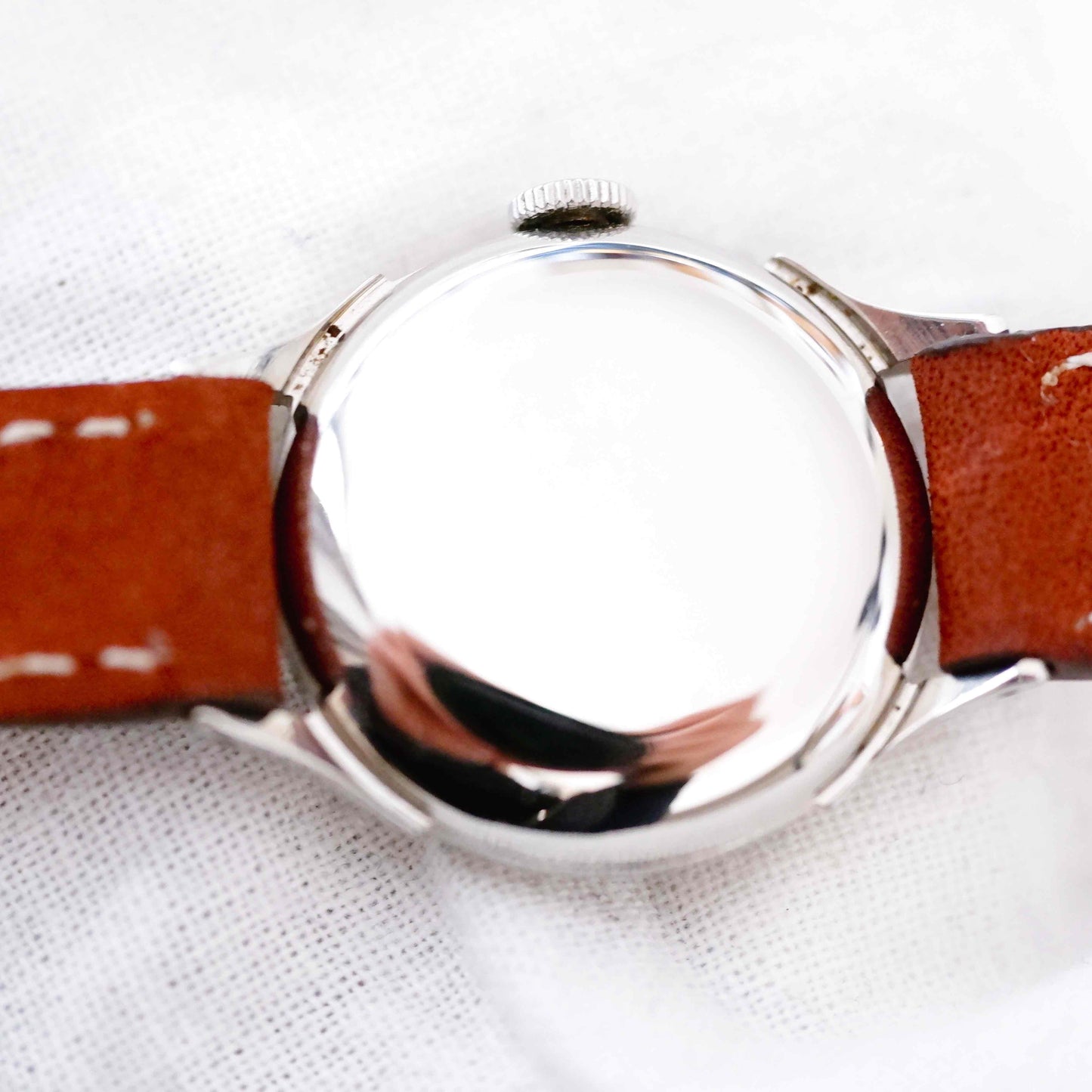 Omega Vintage Watch: Ladies 60s Iconic Mechanical with White Dial