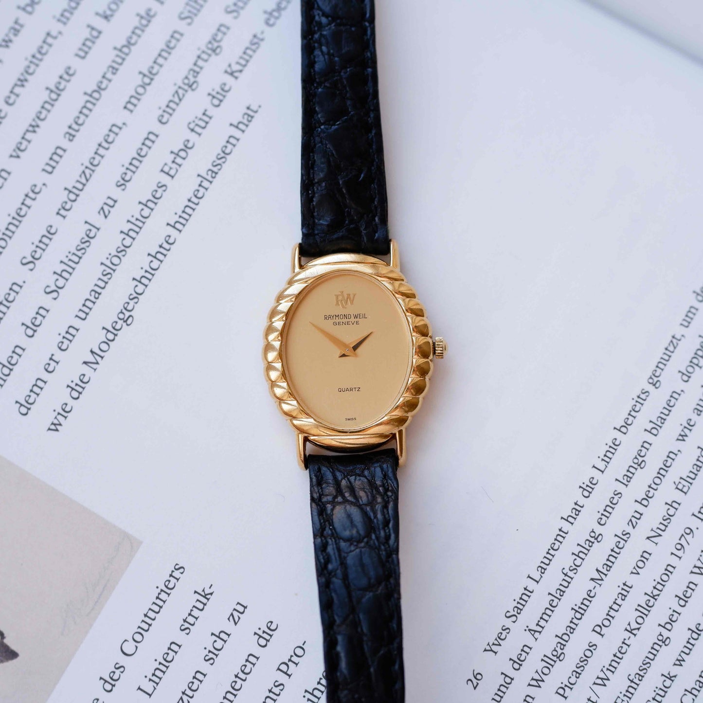 Raymond Weil Watch: Vintage Ladies Watch 70s Golden Champagne Dial