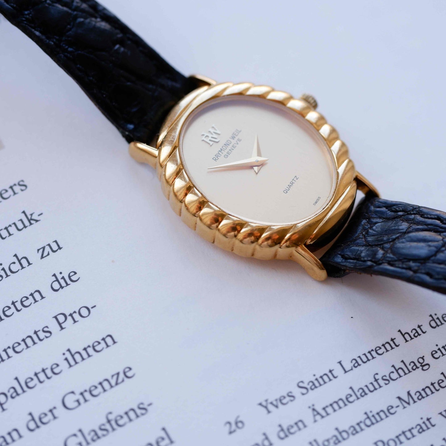 Raymond Weil Watch: Vintage Ladies Watch 70s Golden Champagne Dial