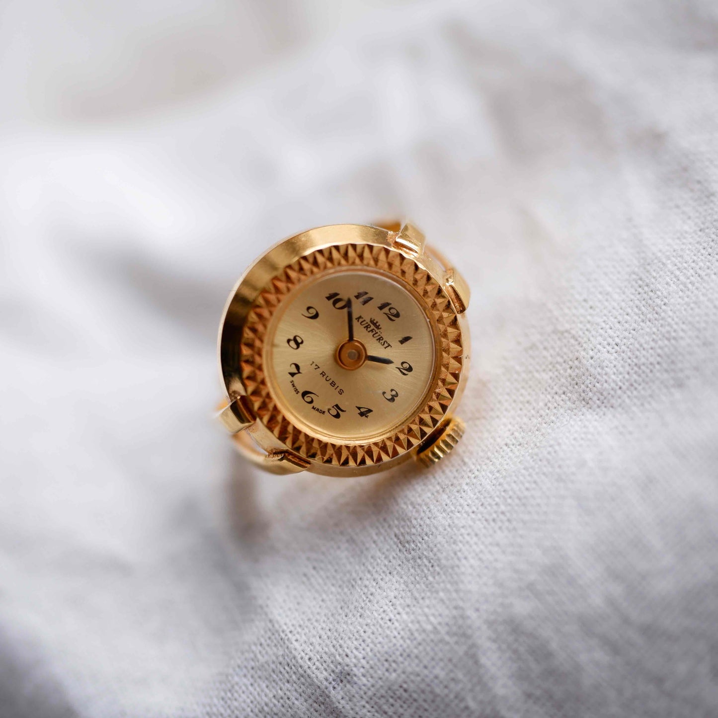 Kurfürst Vintage Watch Ring: 60s Ladies Mechanical Golden