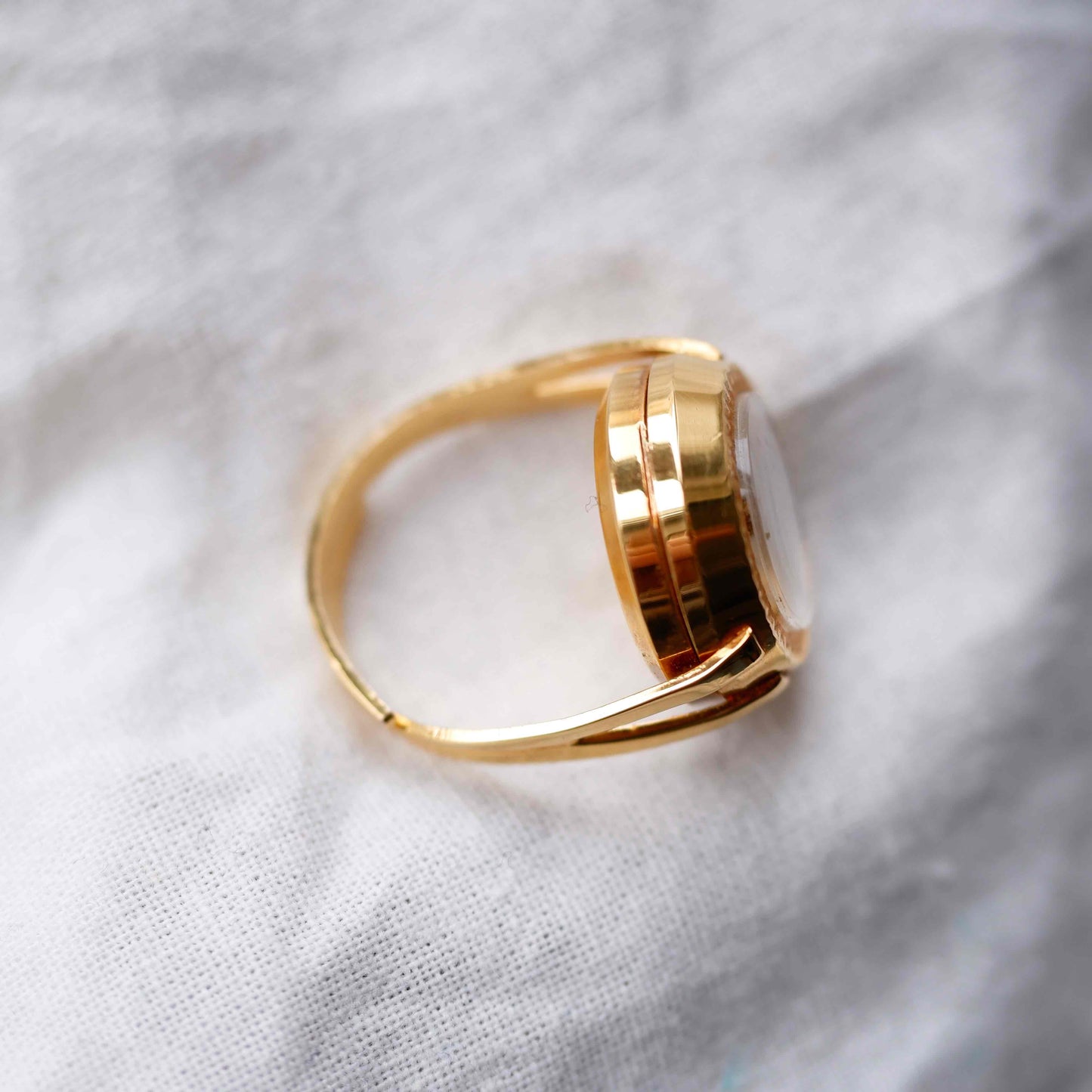 Kurfürst Vintage Watch Ring: 60s Ladies Mechanical Golden