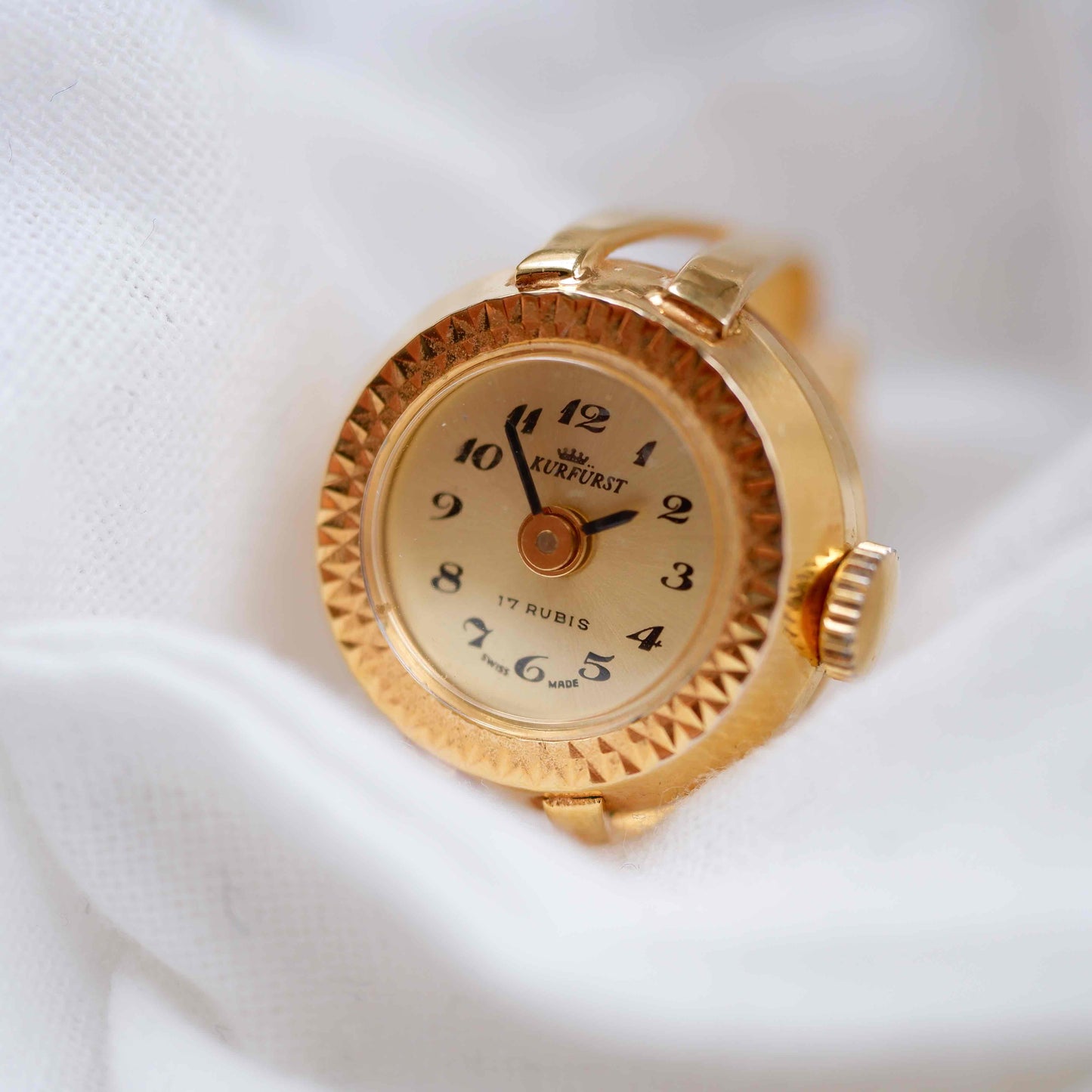 Kurfürst Vintage Watch Ring: 60s Ladies Mechanical Golden
