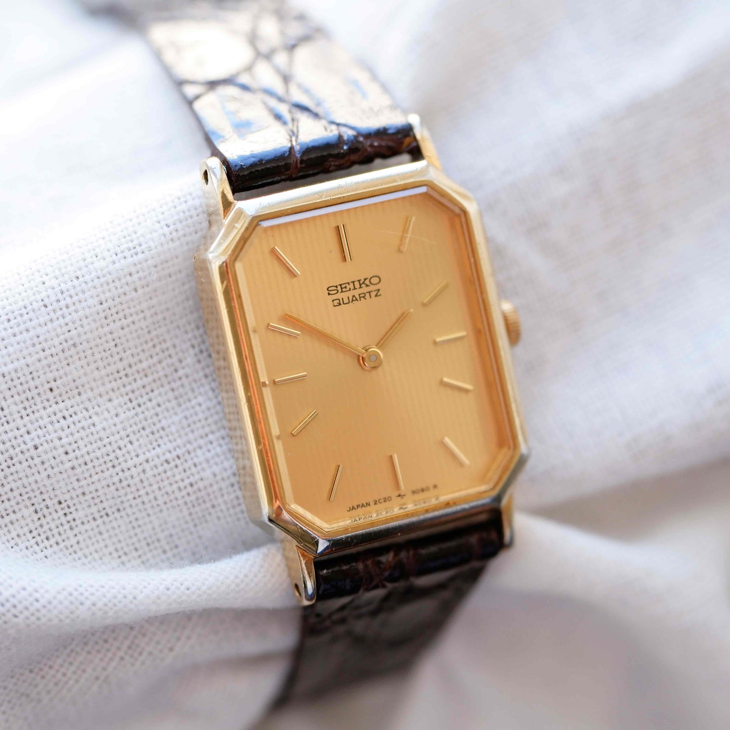 Seiko Vintage Watch: Ladies 80s Gold with Champagne Stripe Dial