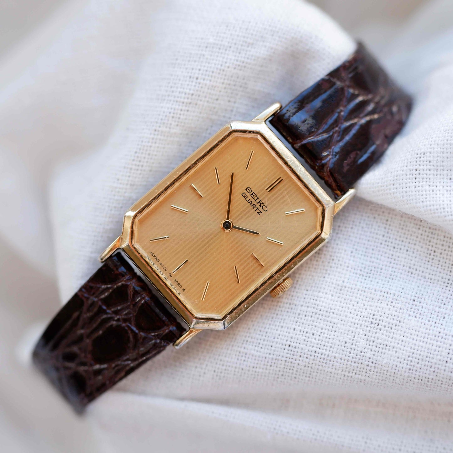 Seiko Vintage Watch: Ladies 80s Gold with Champagne Stripe Dial