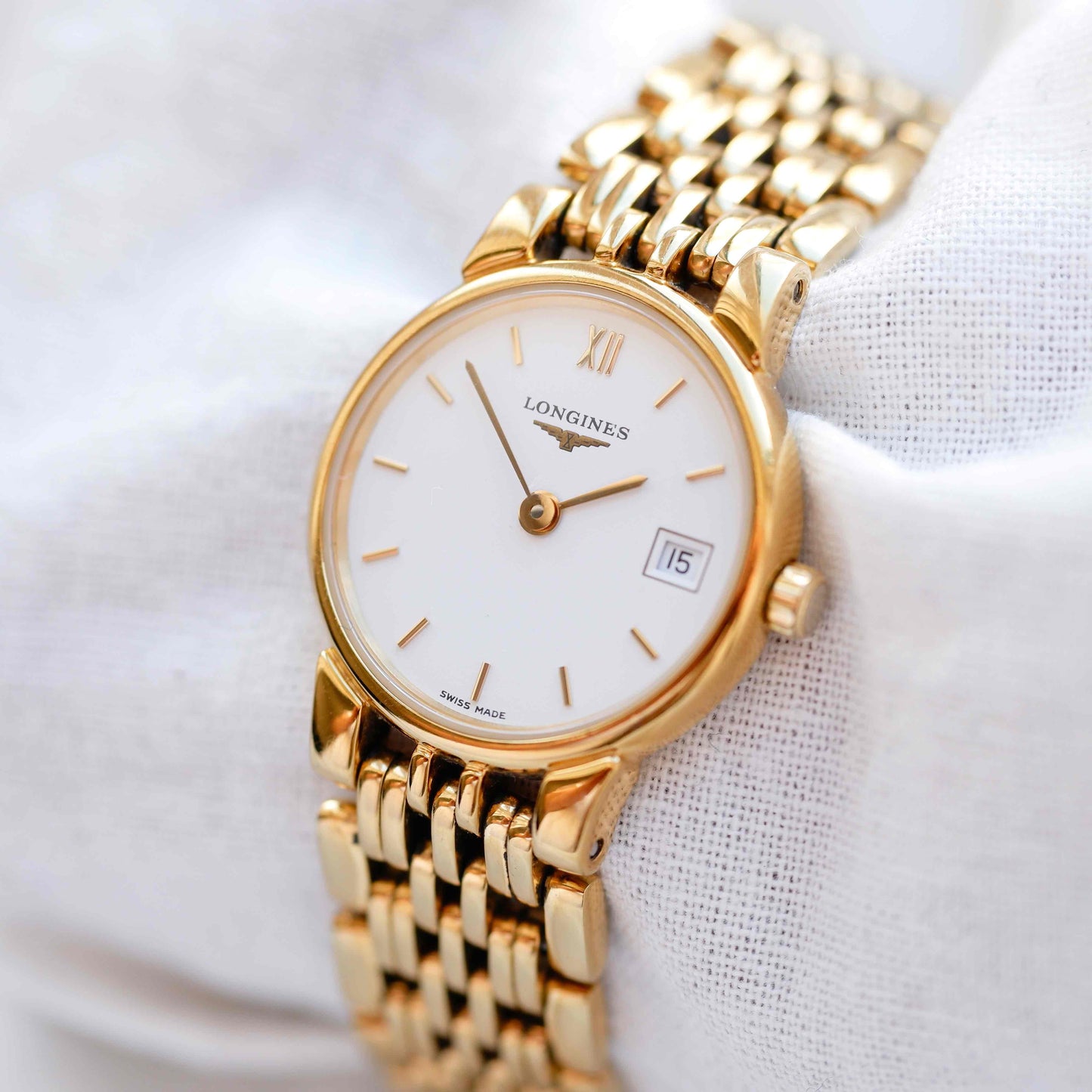 Longines La Grande Classique: Dainty Ladies 90s Golden with White Dial
