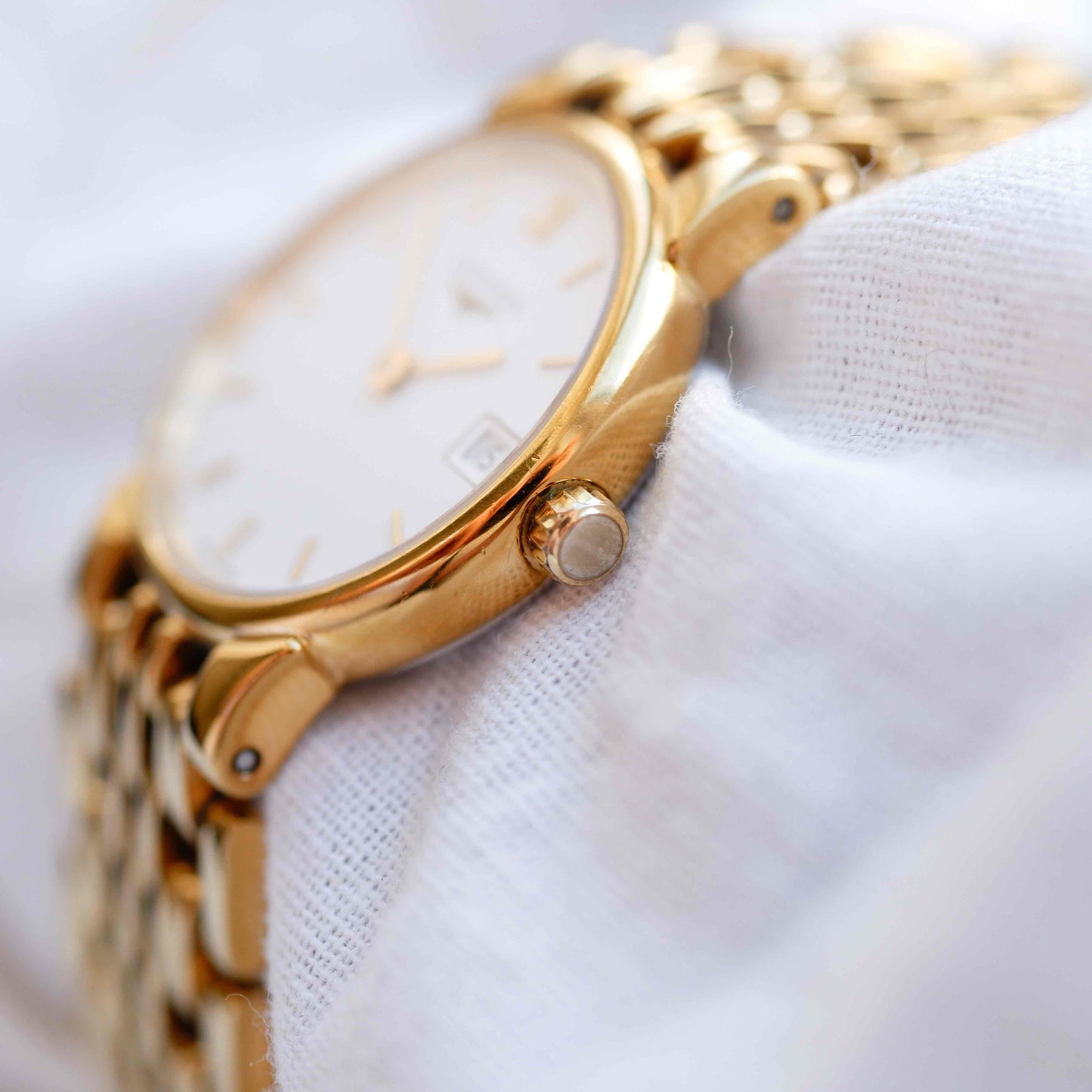 Longines La Grande Classique: Dainty Ladies 90s Golden with White Dial