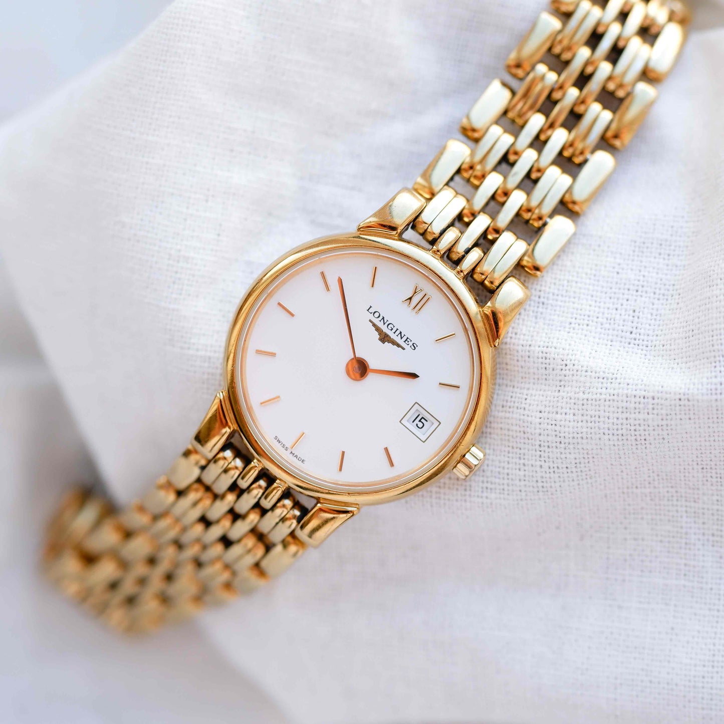 Longines La Grande Classique: Dainty Ladies 90s Golden with White Dial