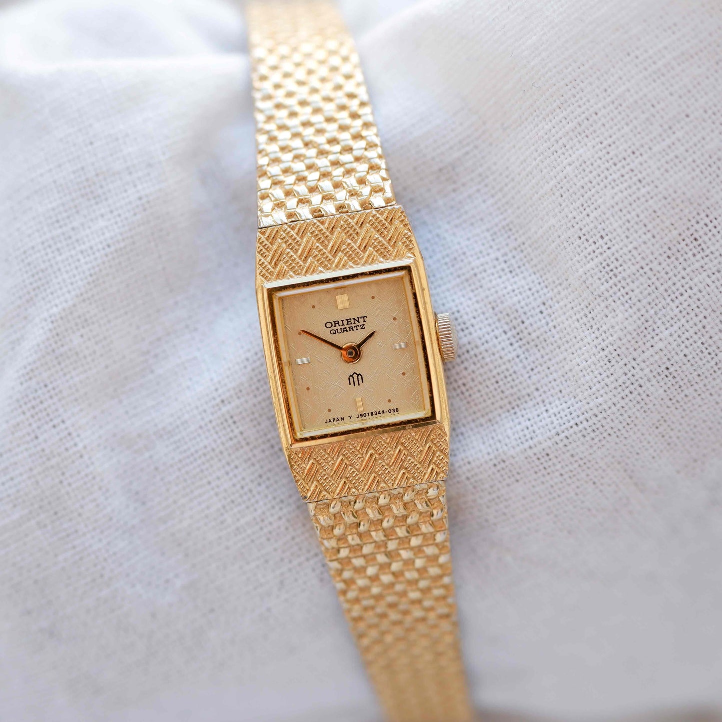 Orient Vintage Watch: 90s Cocktail Ladies Golden Rectangular Style