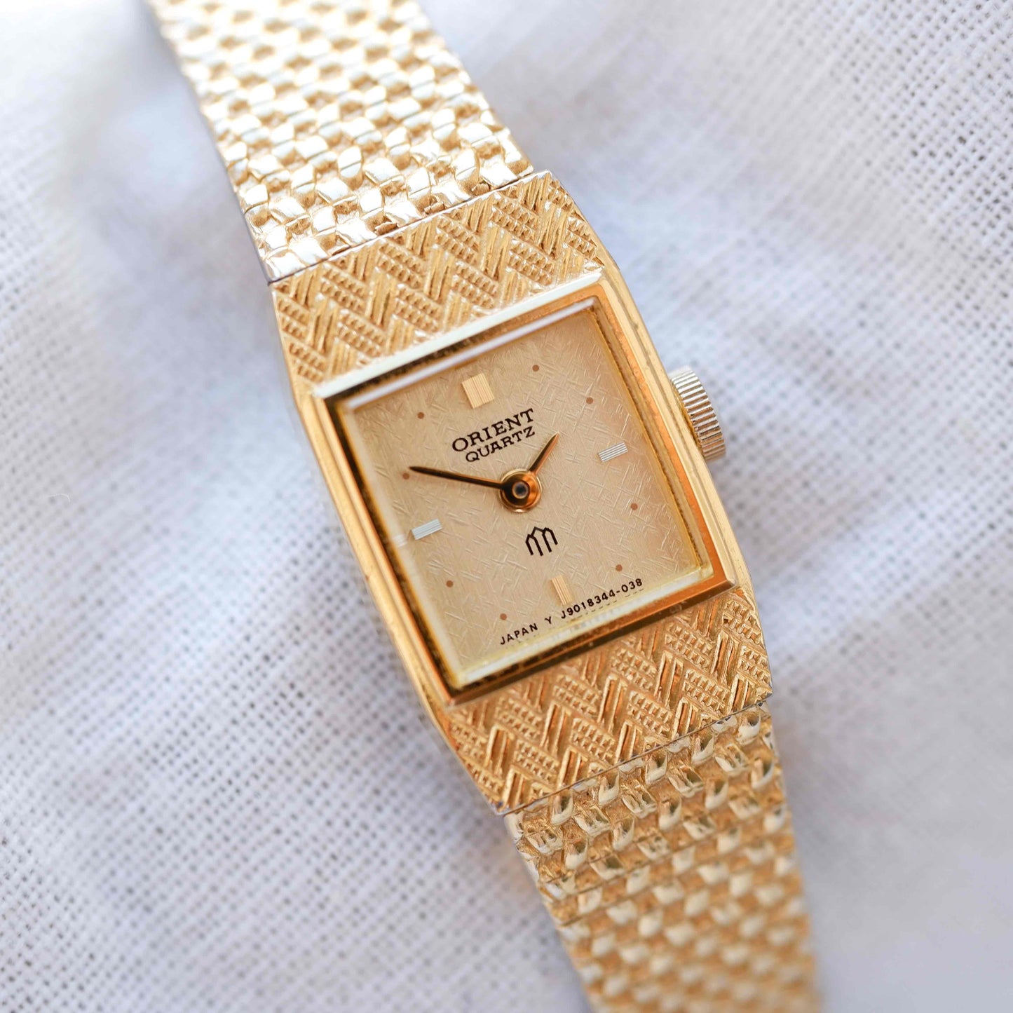 Orient Vintage Watch: 90s Cocktail Ladies Golden Rectangular Style
