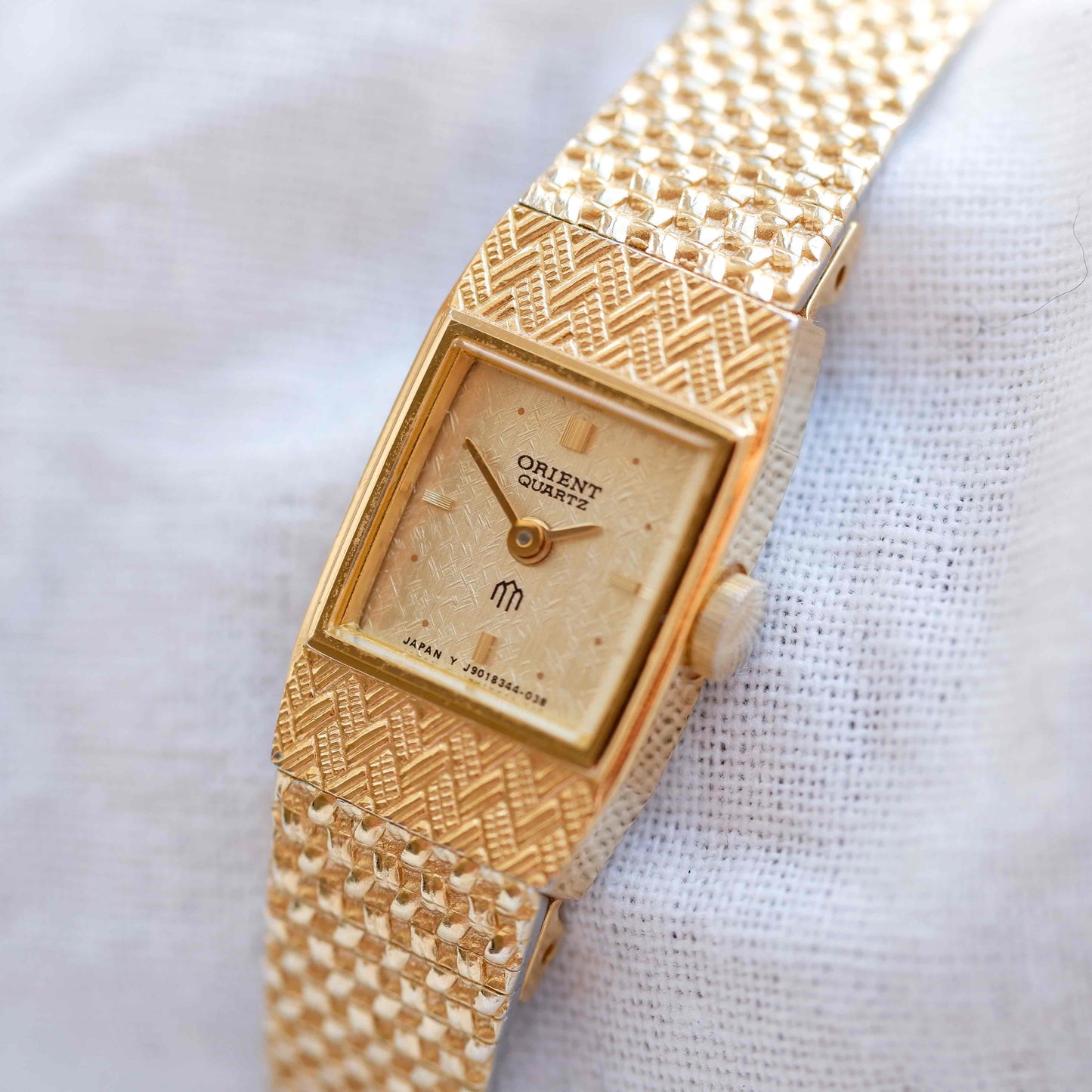 Orient Vintage Watch: 90s Cocktail Ladies Golden Rectangular Style