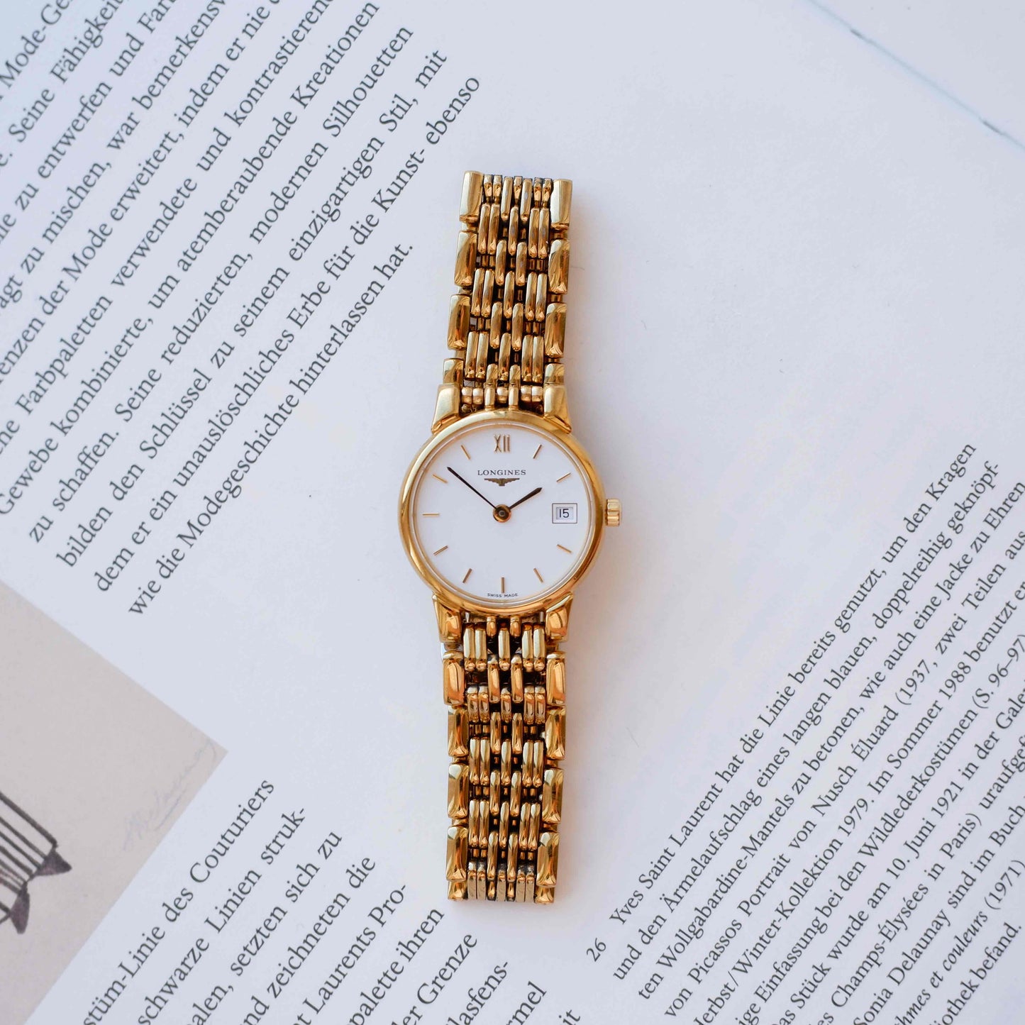 Longines La Grande Classique: Dainty Ladies 90s Golden with White Dial