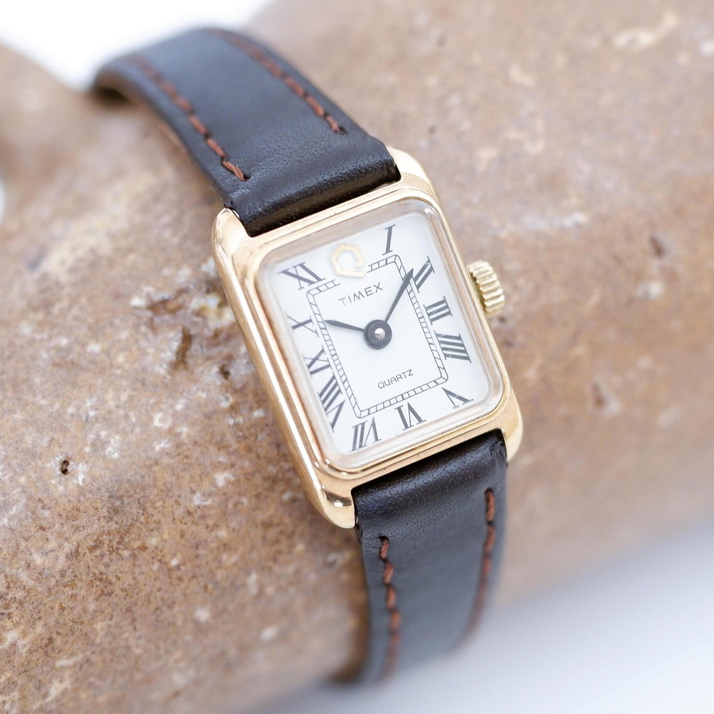 Times Vintage Ladies Watch, Slight Left Side