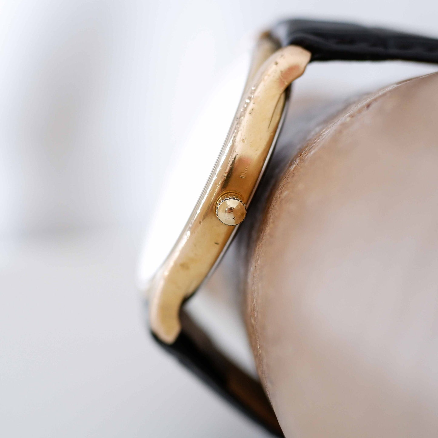 Longines La Grande Classique Vintage Ladies Watch, Side View Right