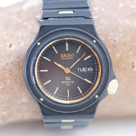 Seiko Sports Diver Vintage Ladies Watch, First Front Side