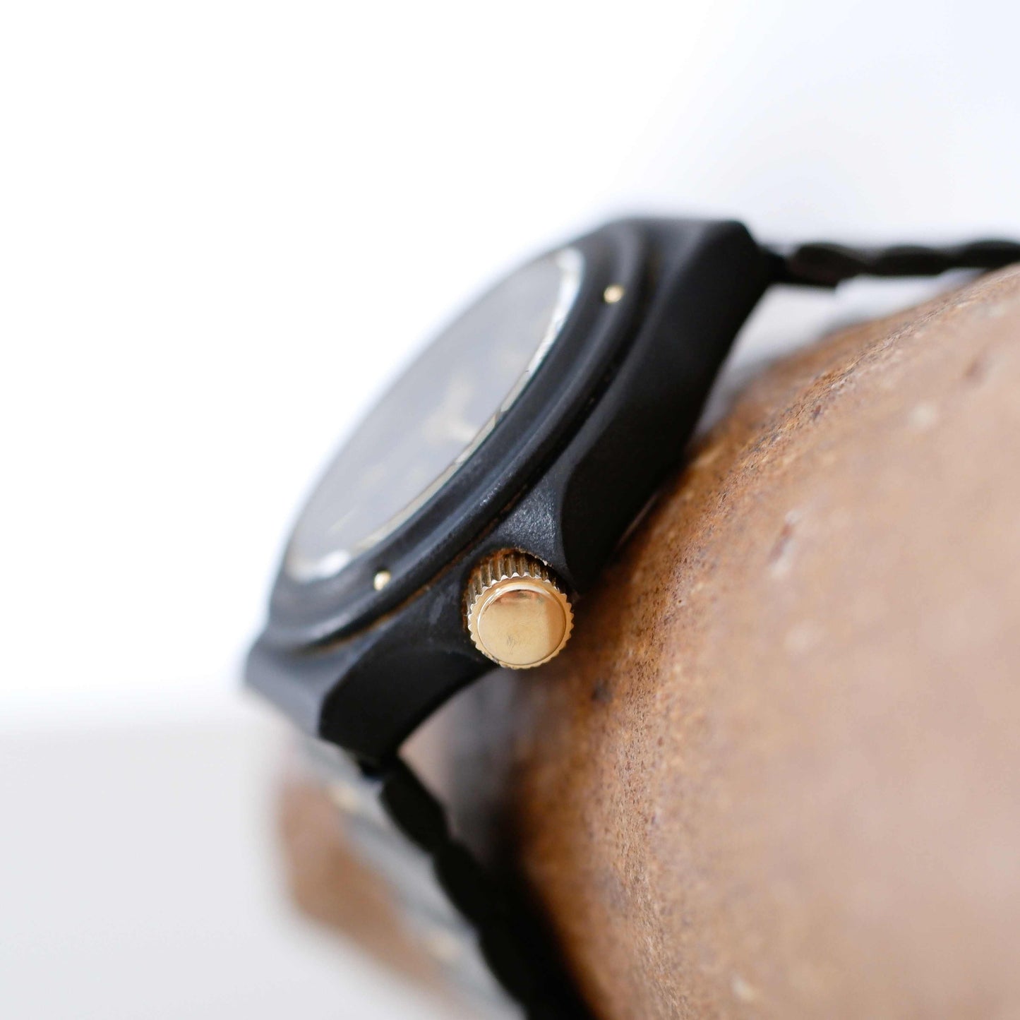 Seiko Sports Diver Vintage Ladies Watch, Side View Right