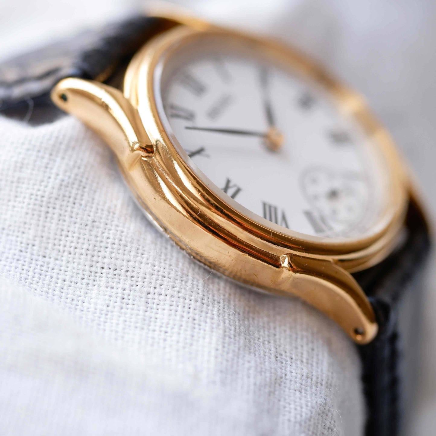 Seiko Vintage Watch: Ladies 90s Gold with White Roman Dial