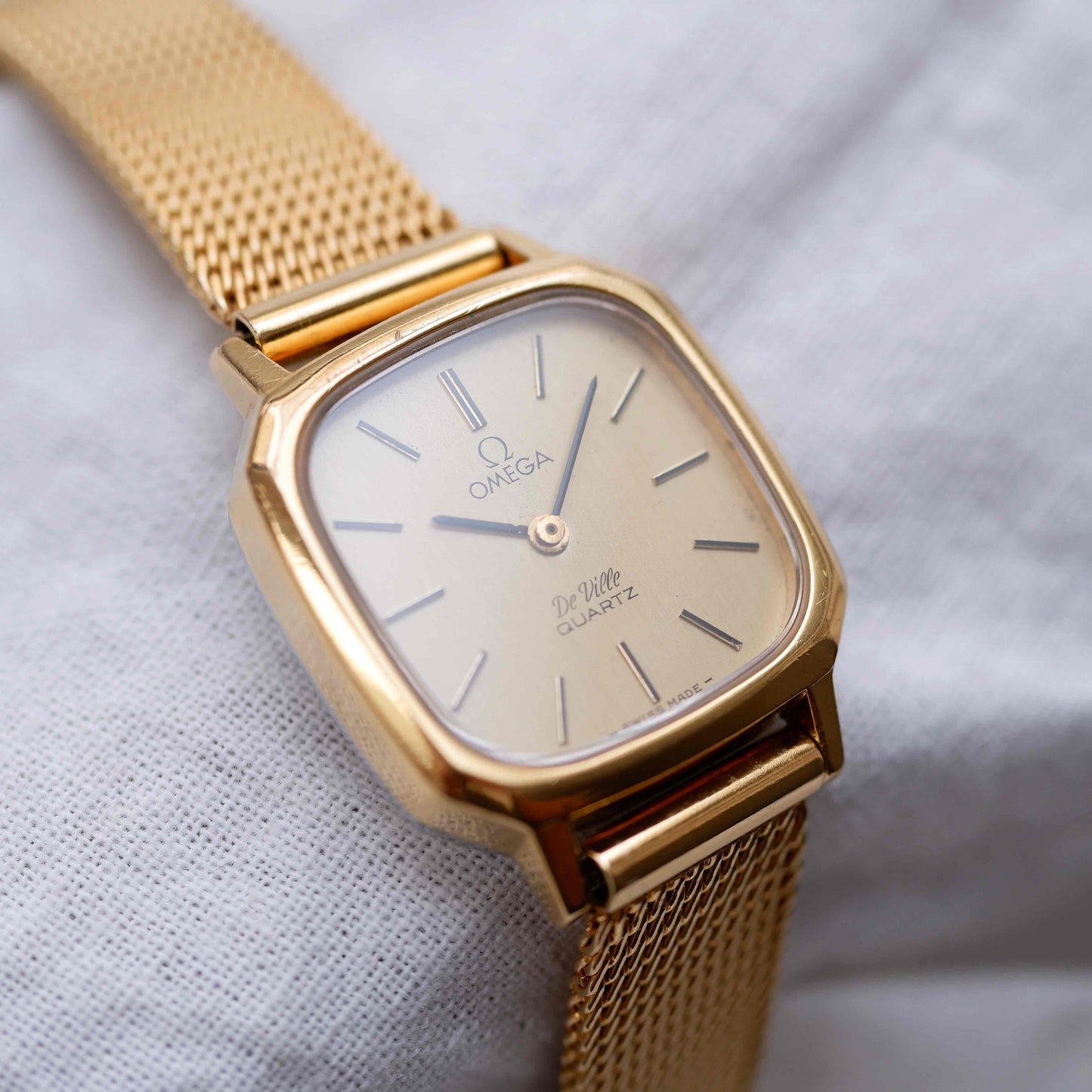 Omega De Ville: Vintage Ladies Watch 70s Golden Elegance