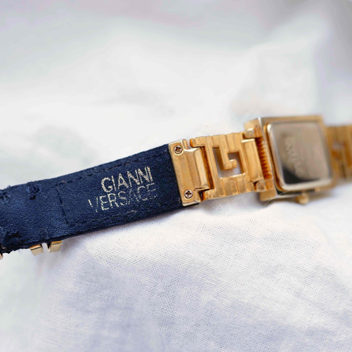 Gianni Versace Medusa: Vintage Ladies Tank Watch 90s Gold Dial