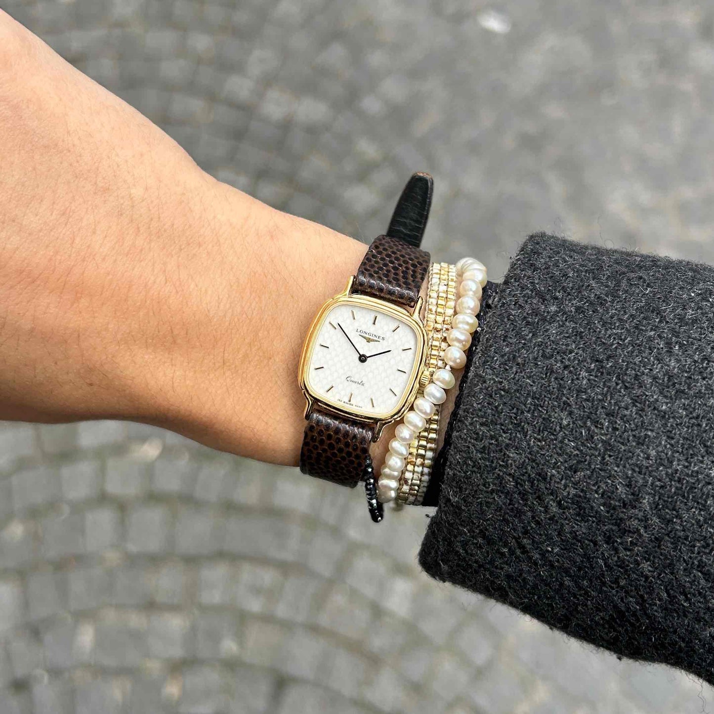 Longines Vintage Watch: Ladies 80s Gold Structured White Dial with Box