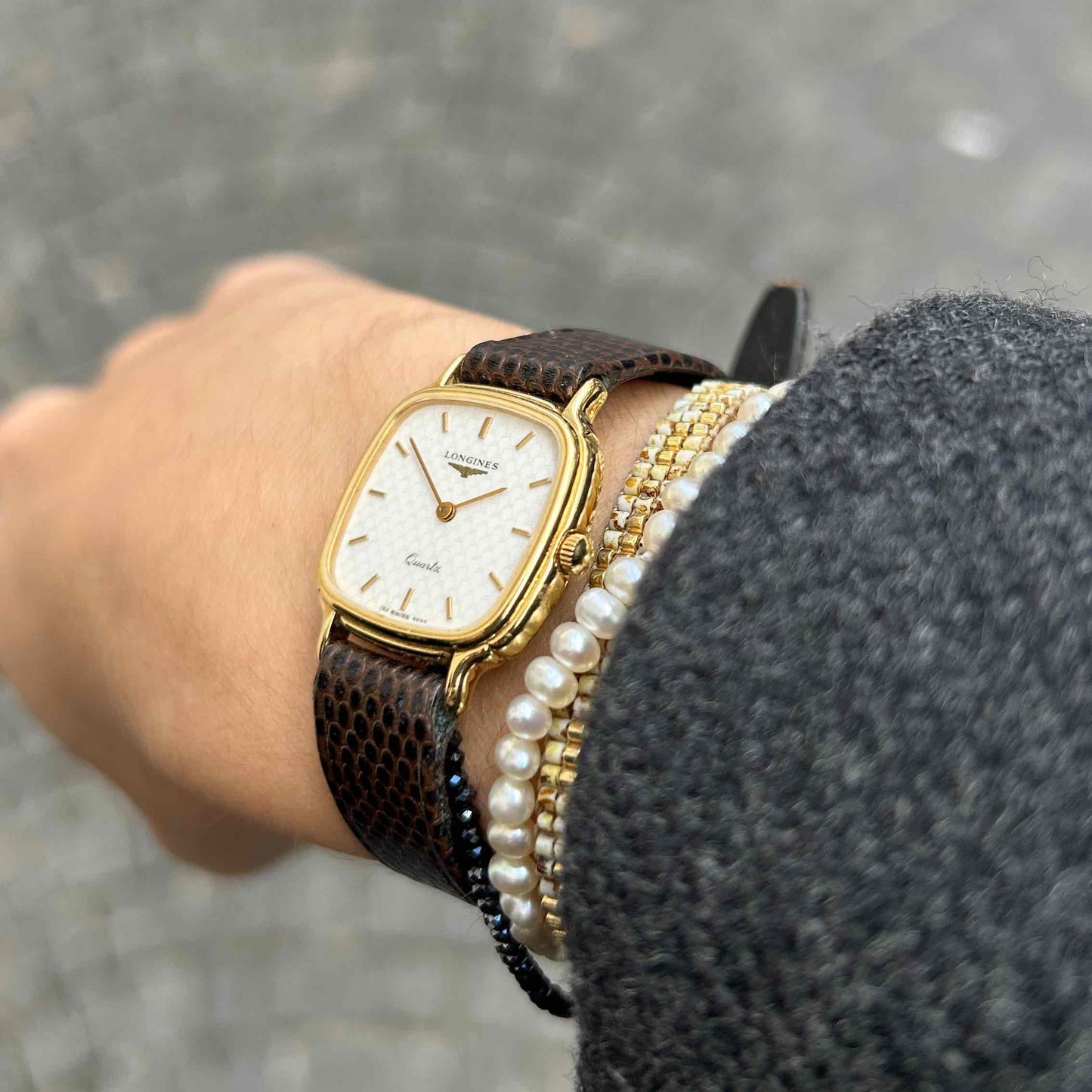 Longines Vintage Watch: Ladies 80s Gold Structured White Dial with Box