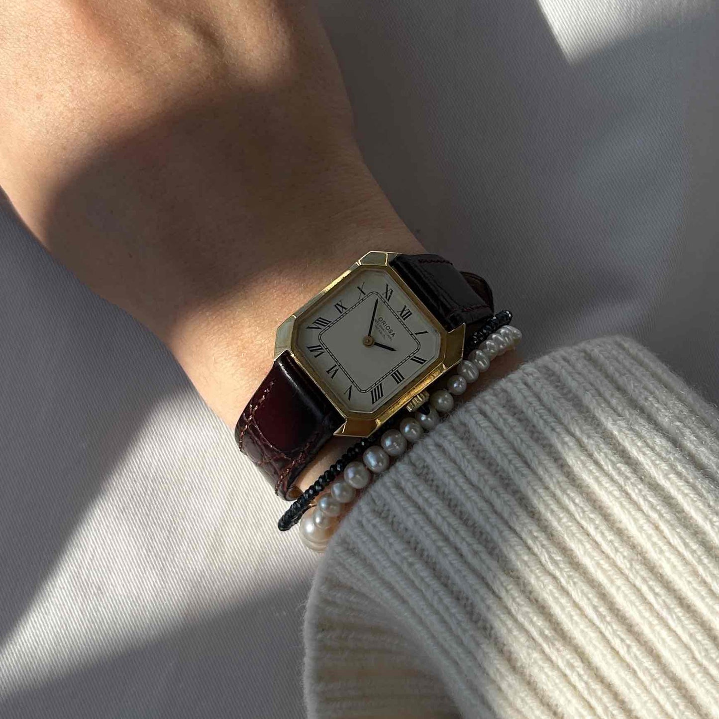 Oriosa Tank Watch: Vintage Ladies 60s Golden Mechanical with Roman Numerals