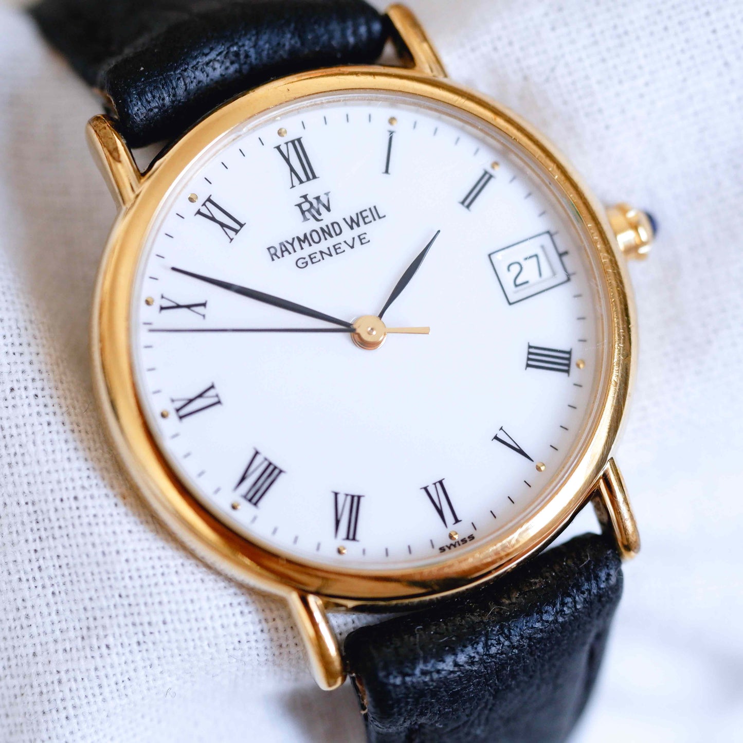 Raymond Weil Vintage Ladies Watch: 90s Golden Icon with Roman Numerals | Slight Left Side