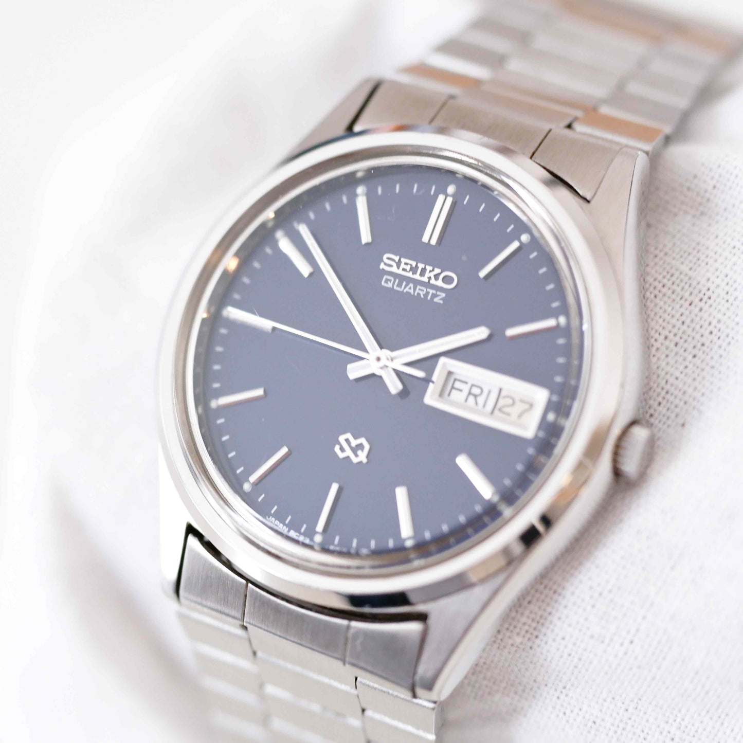 Seiko SQ Vintage Ladies Watch: 80s Silver, Blue Dial, Day Date Window, Slight Right Side