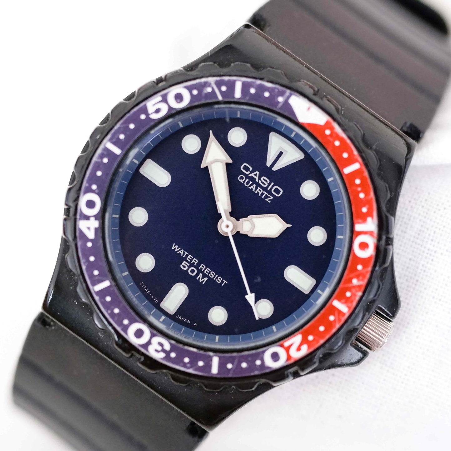 Casio Pepsi Diver Vintage Ladies Watch: 90s Blue and Red Bezel | Second Front Side