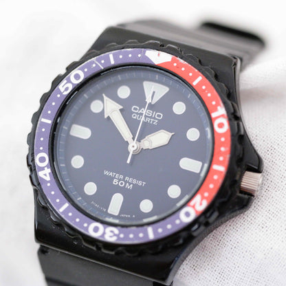 Casio Pepsi Diver Vintage Ladies Watch: 90s Blue and Red Bezel | Slight Right Side