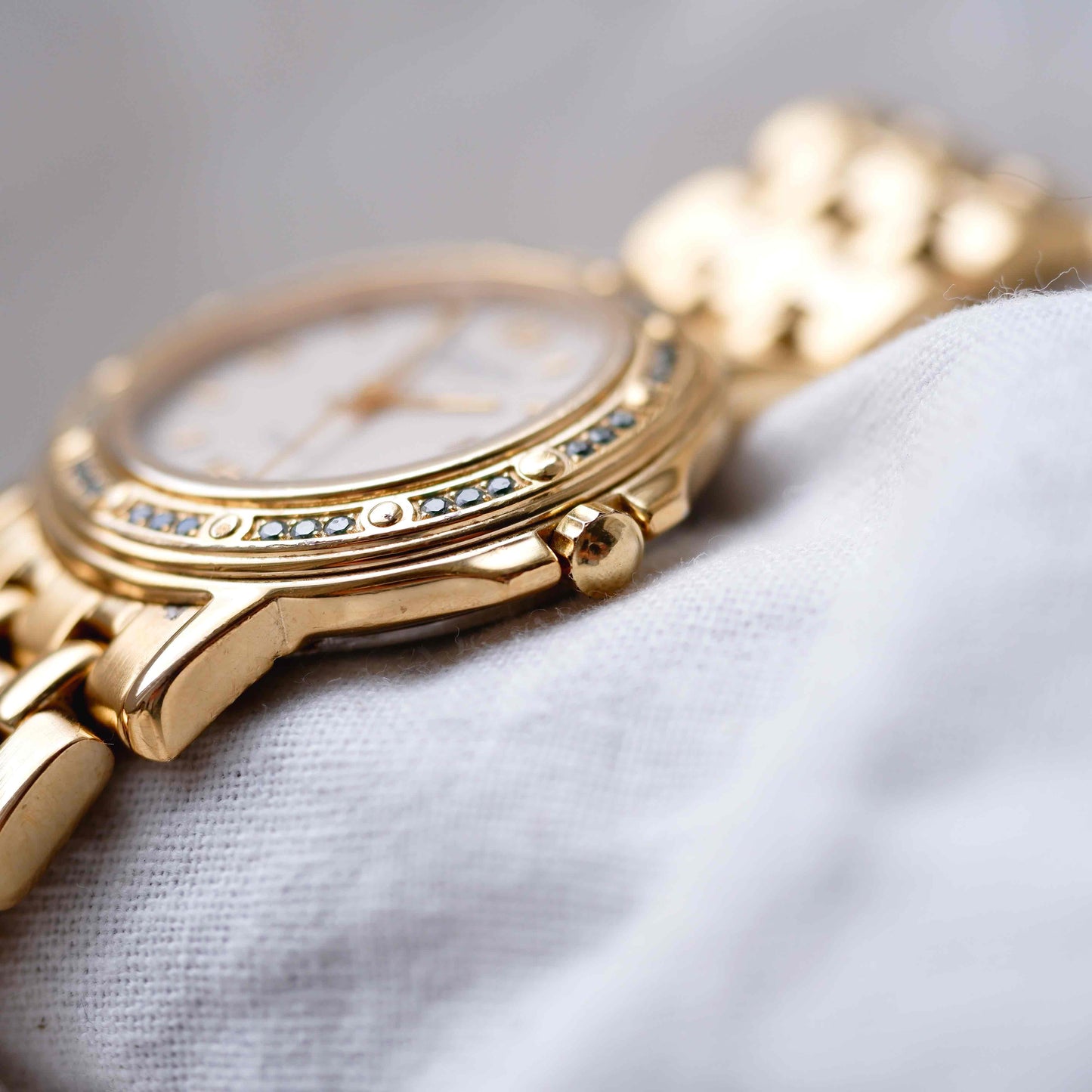 Raymond Weil Tango: Vintage Ladies 90s Watch Gold Diamond-Set Dial