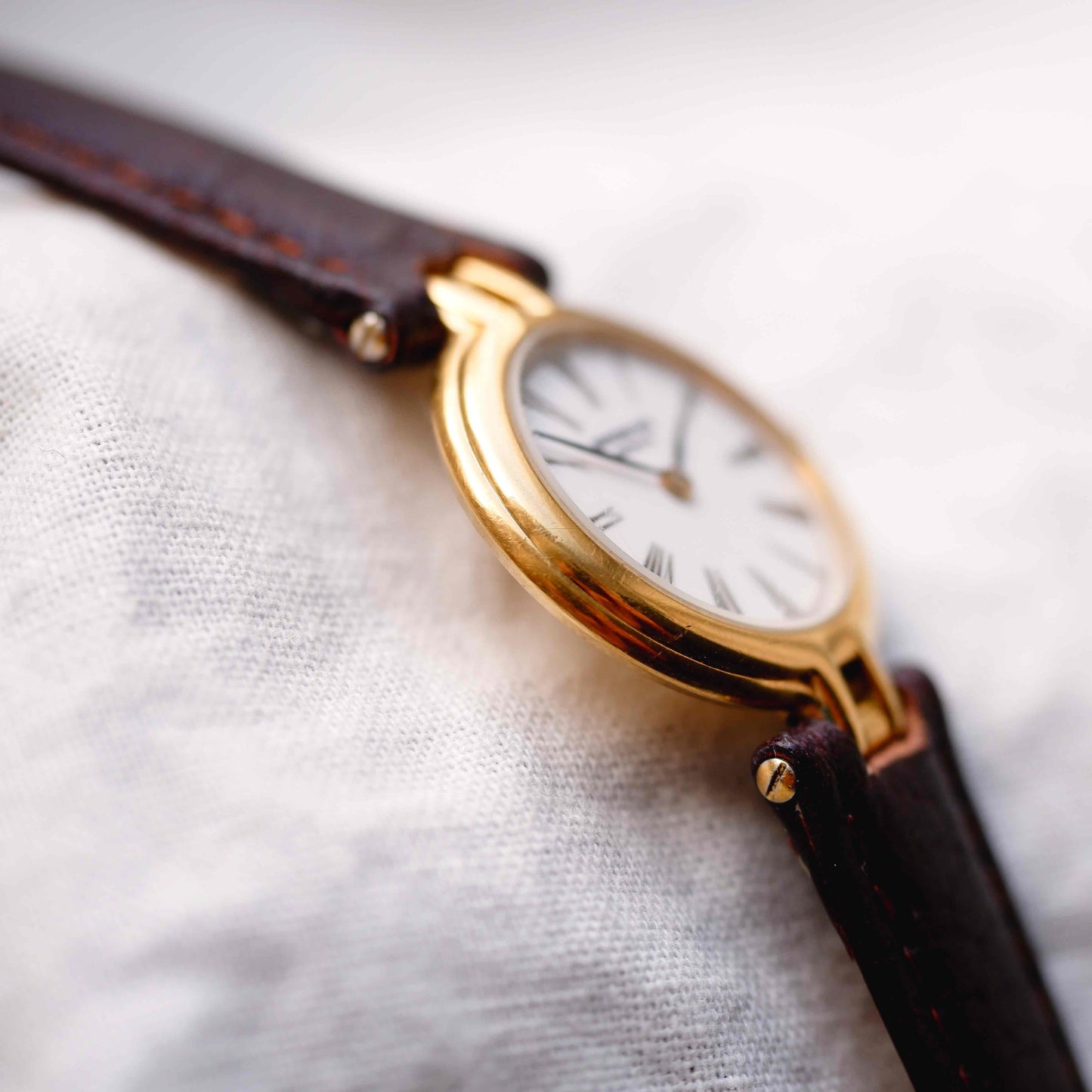 Raymond Weil Ronde: Vintage Ultra Slim 80s Golden with Roman Numerals