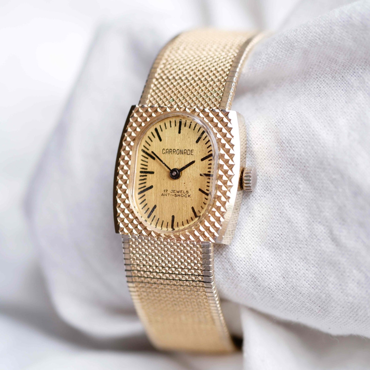Carronade Cocktail Watch: Vintage Ladies 60s Golden Mechanical with diamond-textured Bezel