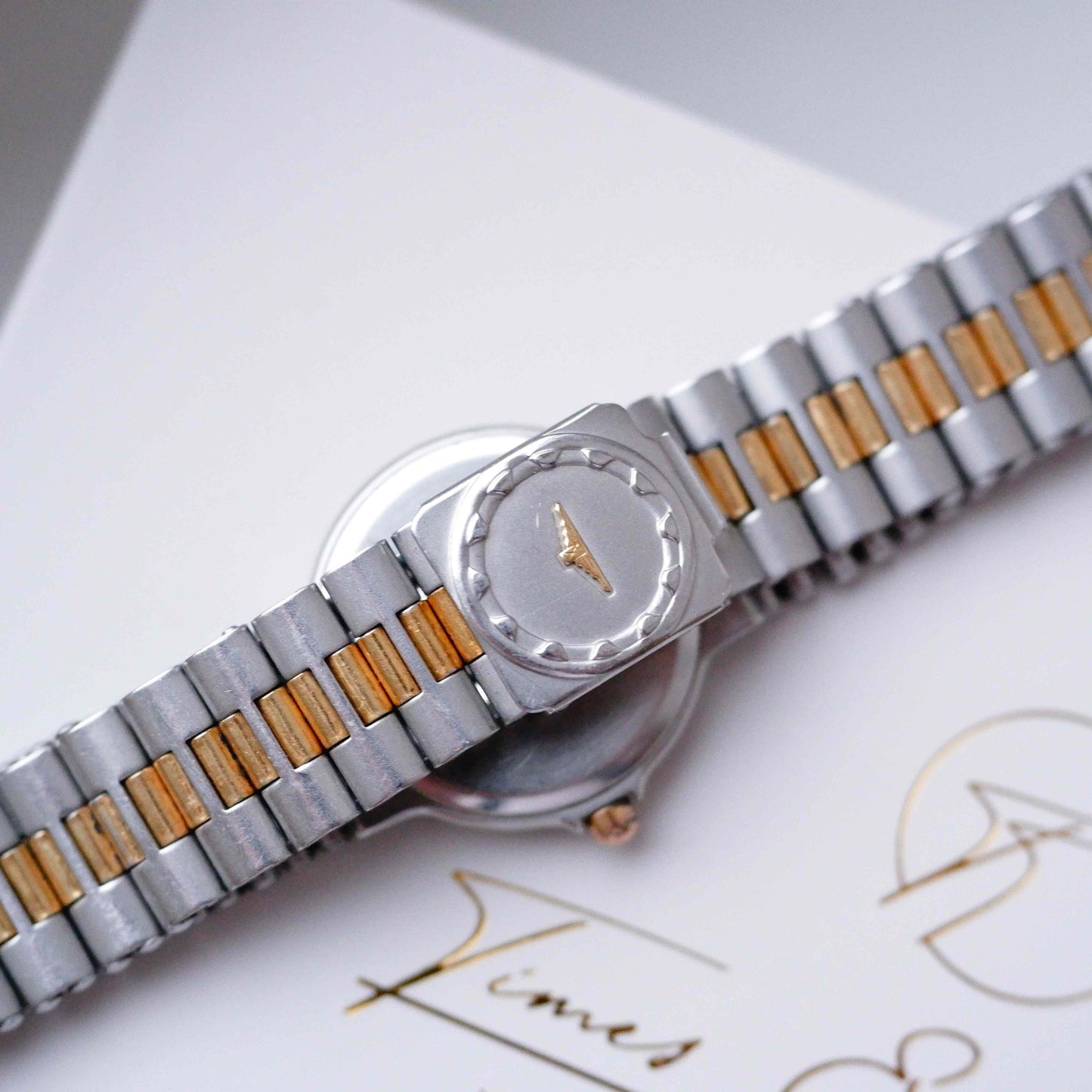Longines Conquest Classic: Dainty Ladies 80s Two Tone Golden with White Dial