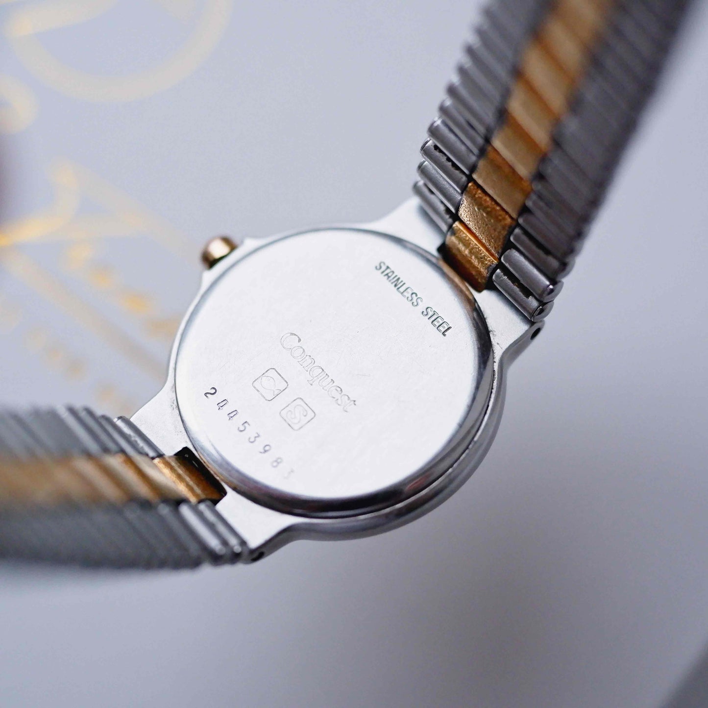 Longines Conquest Classic: Dainty Ladies 80s Two Tone Golden with White Dial