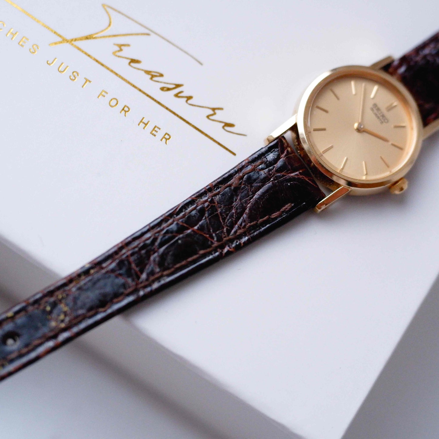 Seiko Cocktail Watch: Vintage Ladies 80s Gold with Champagne Dial