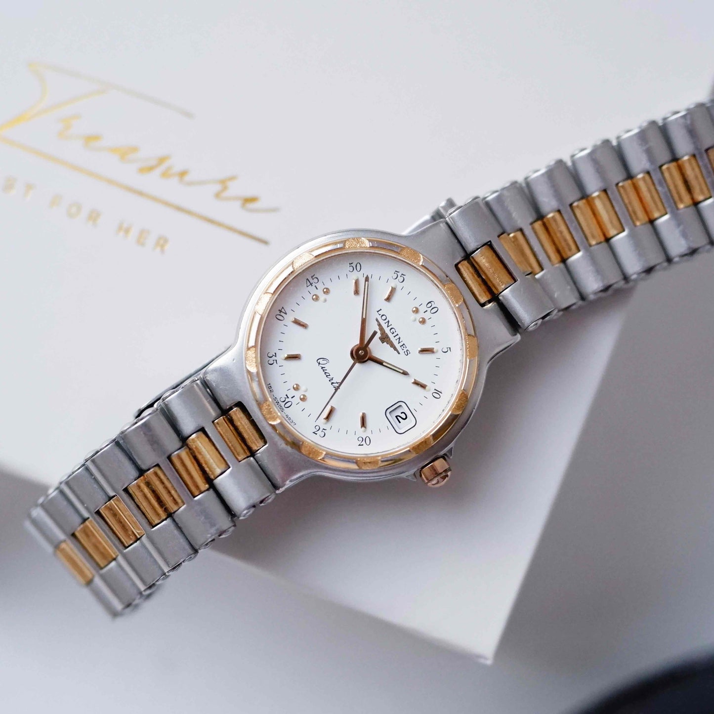 Longines Conquest Classic: Dainty Ladies 80s Two Tone Golden with White Dial