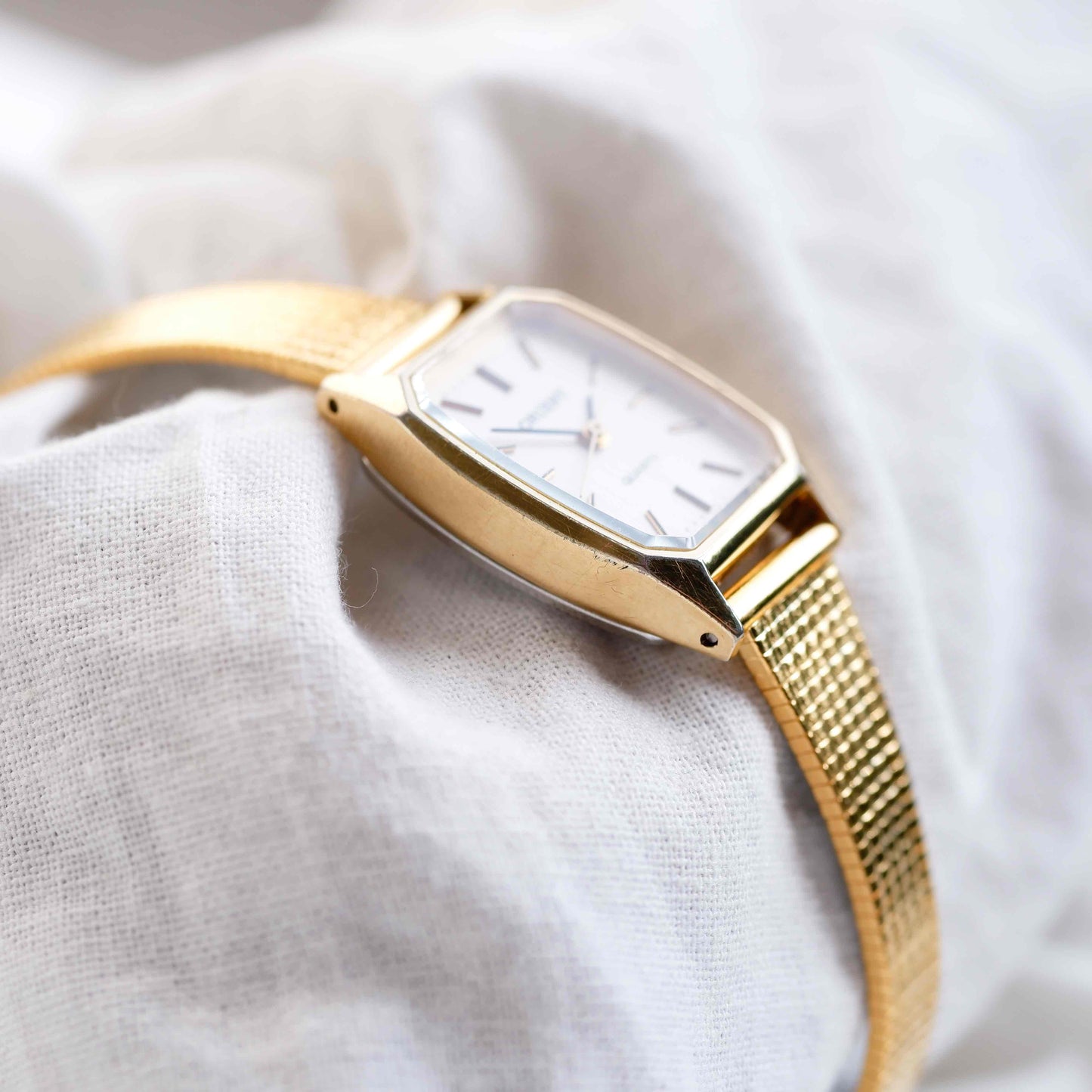 Orient Vintage Watch: 80s Cocktail Ladies Golden Rectangular Style